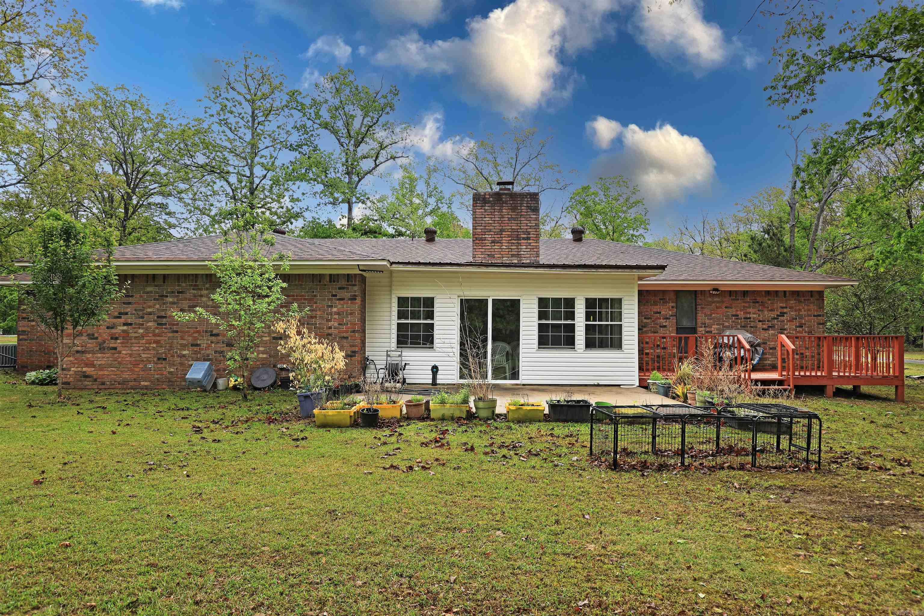 COUNTRY VILLAGE ESTATES - Residential