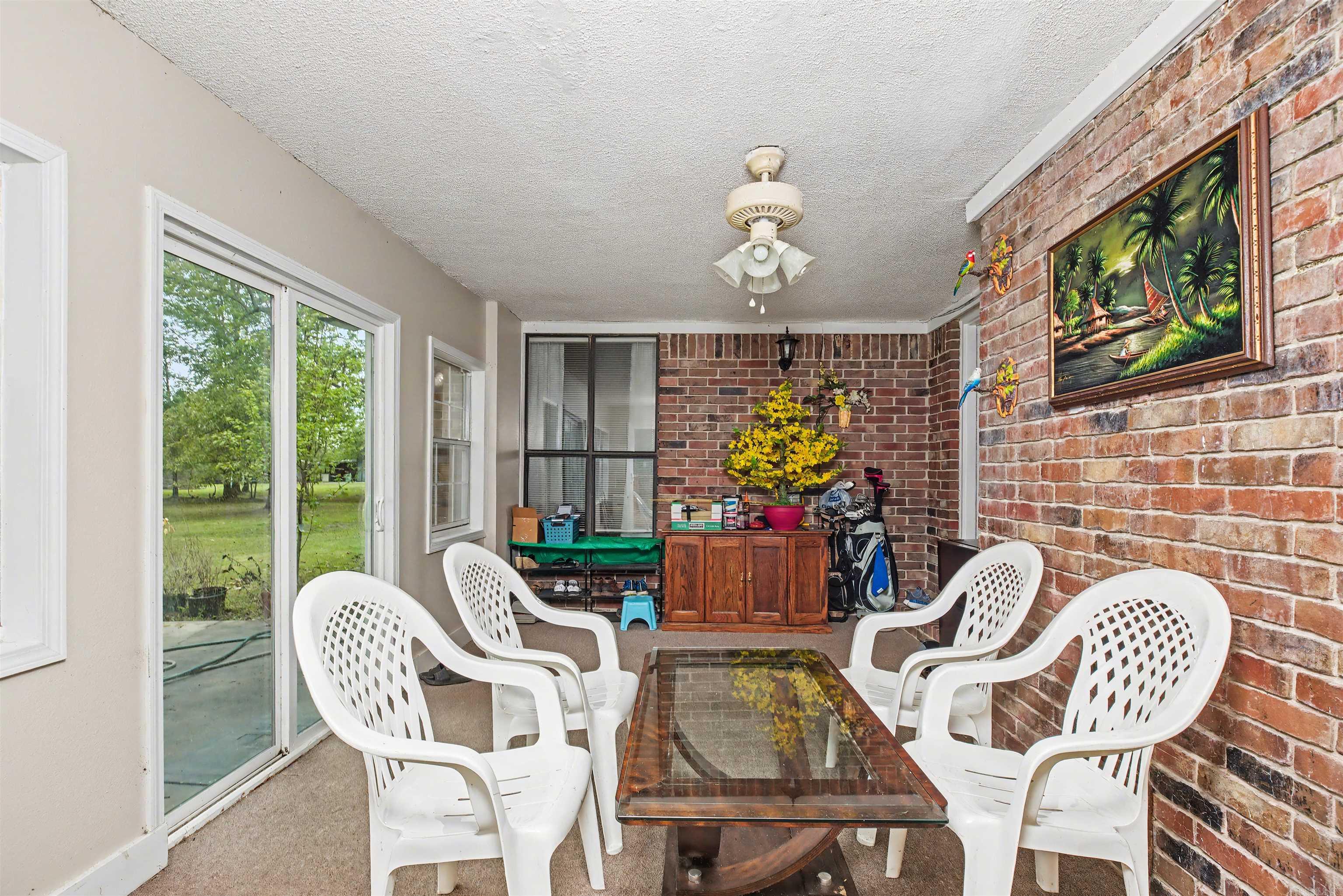 COUNTRY VILLAGE ESTATES - Residential