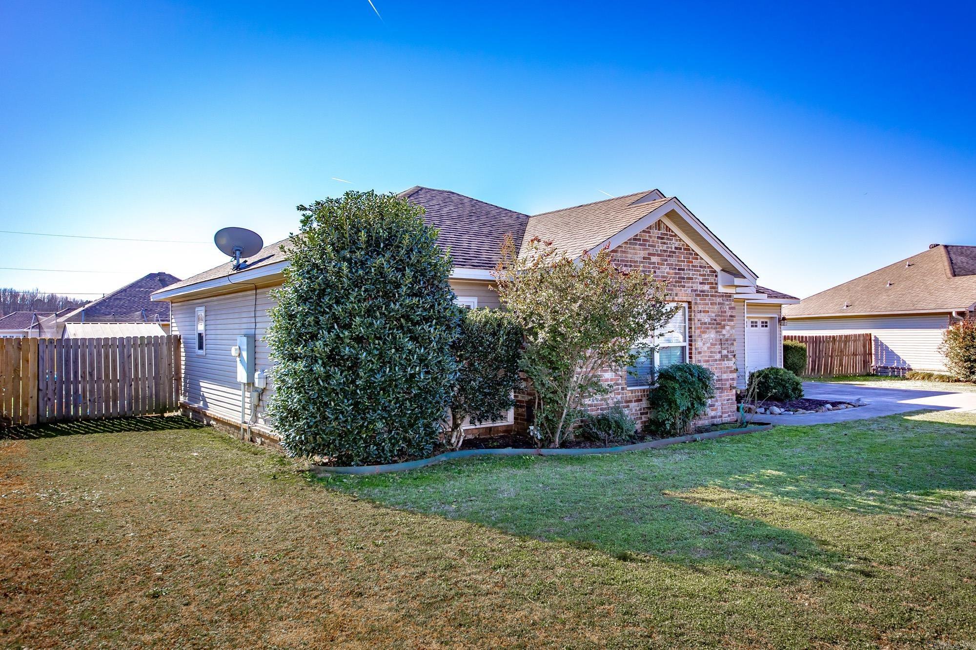 TWIN LAKES PLANNED - Residential