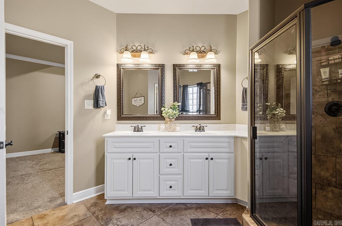 MILLERS CROSSING - Residential