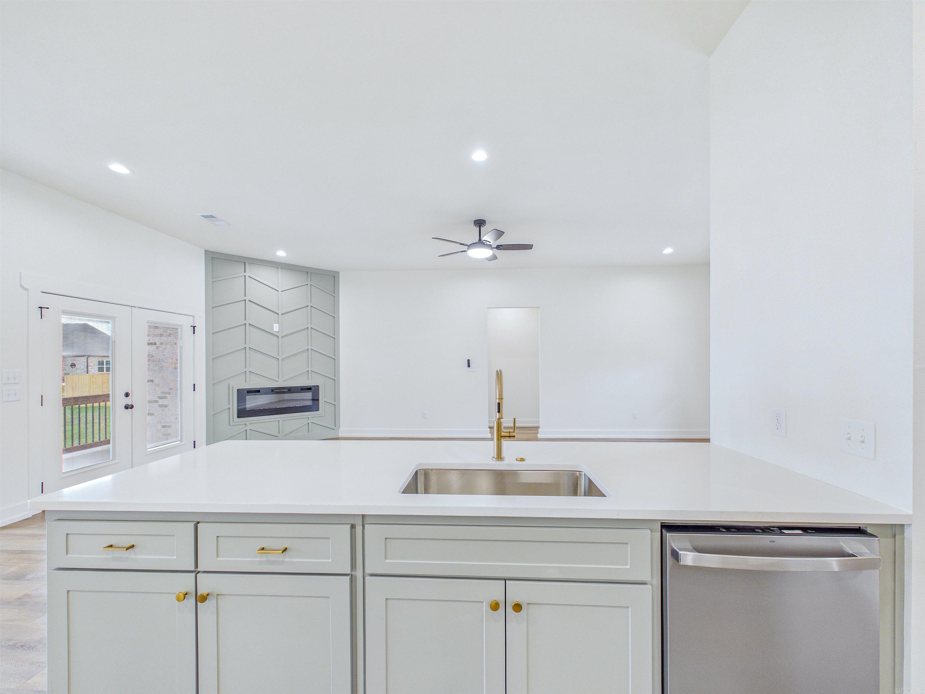 RIDGE VIEW - Residential