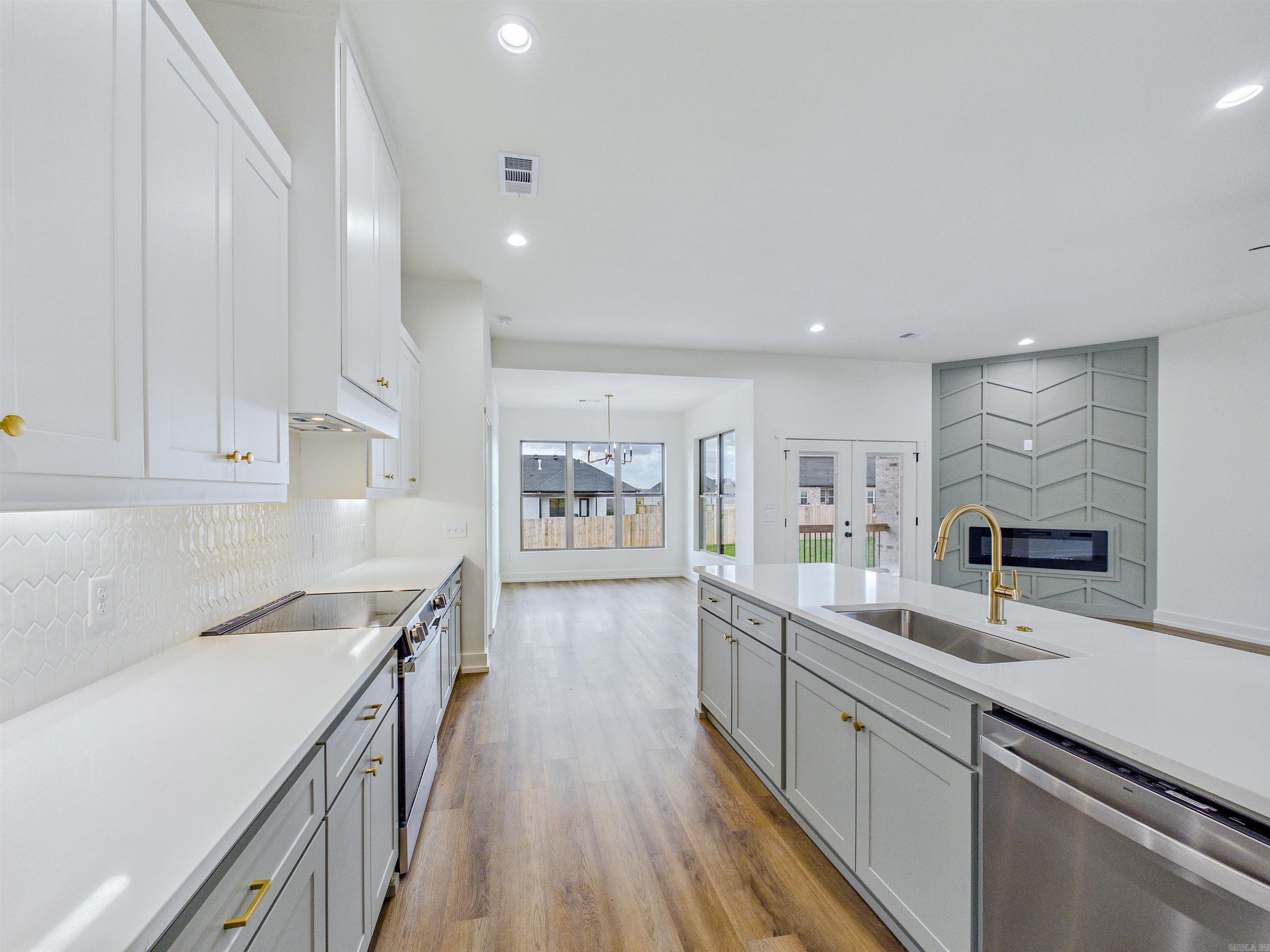 RIDGE VIEW - Residential