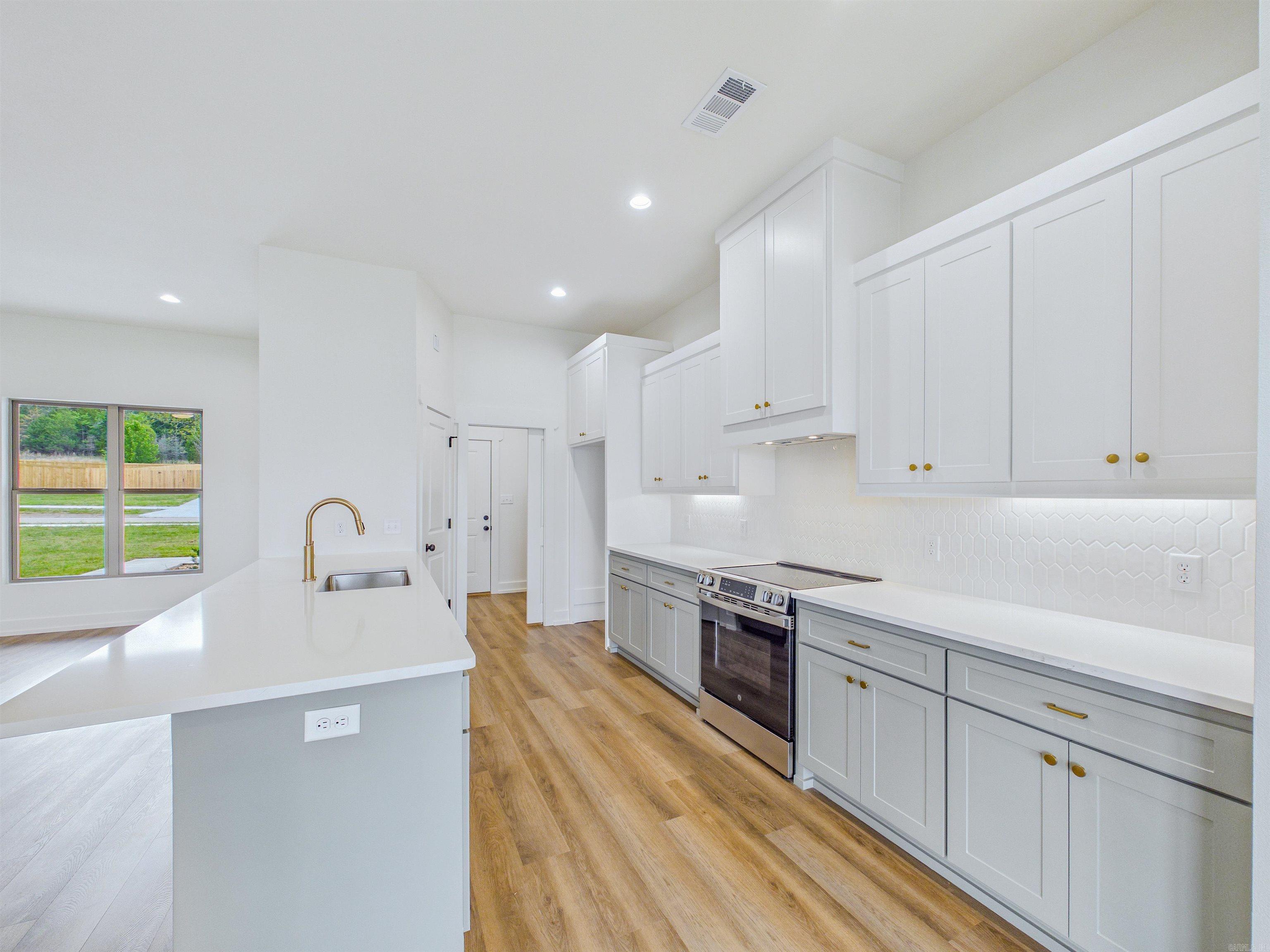 RIDGE VIEW - Residential