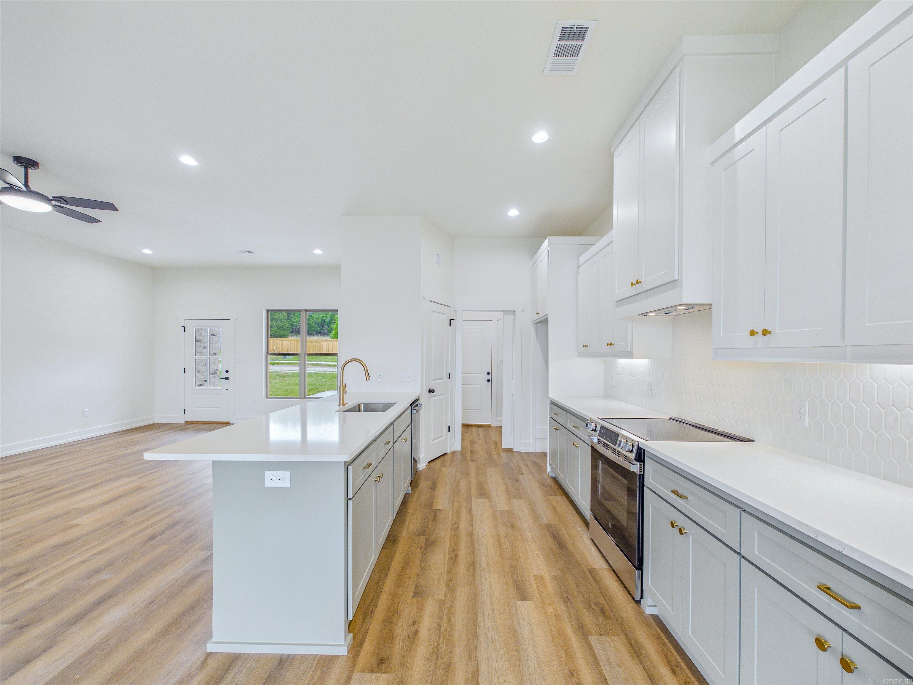 RIDGE VIEW - Residential