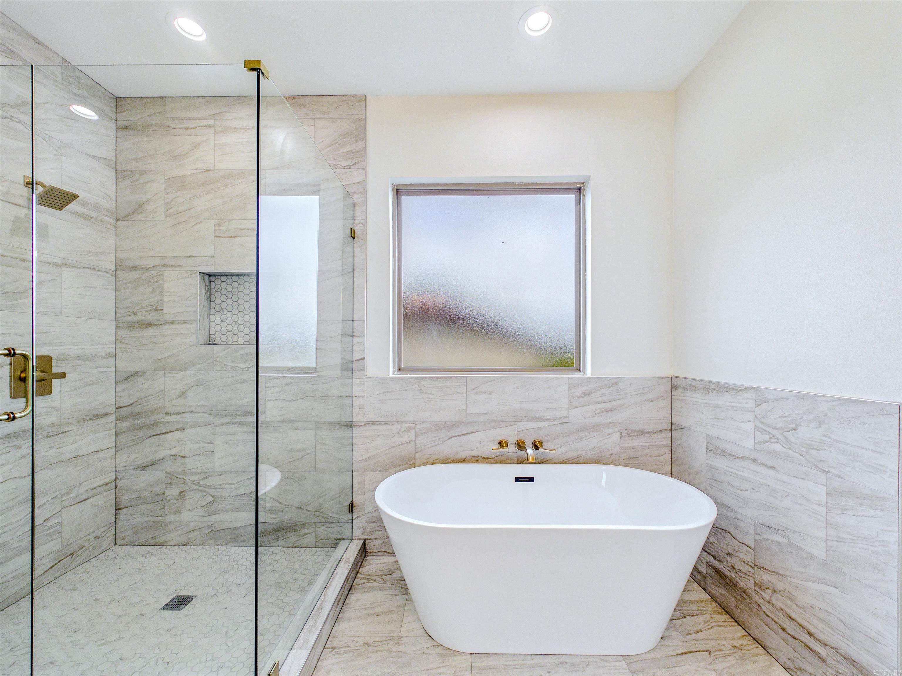 RIDGE VIEW - Residential