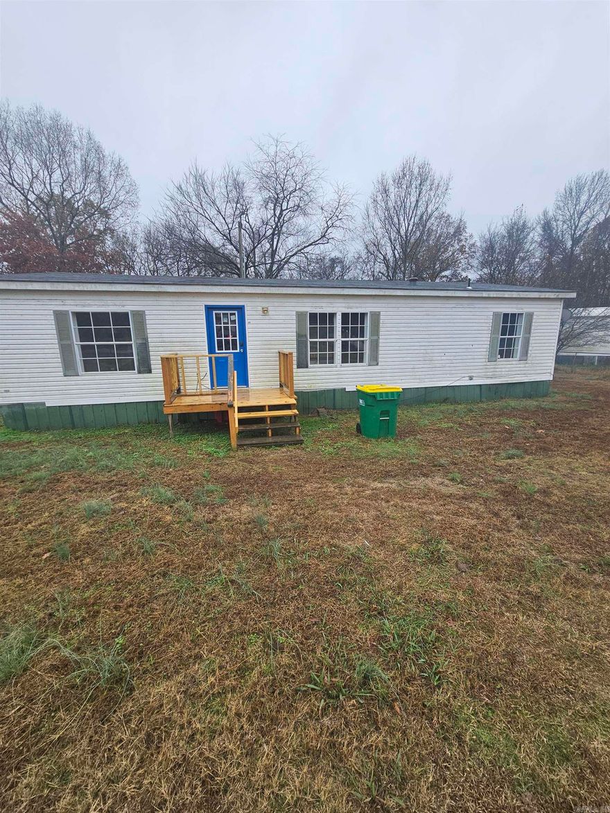 Looking for a home that is in the country but still close to everything Sherwood, Jacksonville, and Cabot has to offer. Come take a look at 5525 Bayou Meto today to see if it is the right place for you to call home.