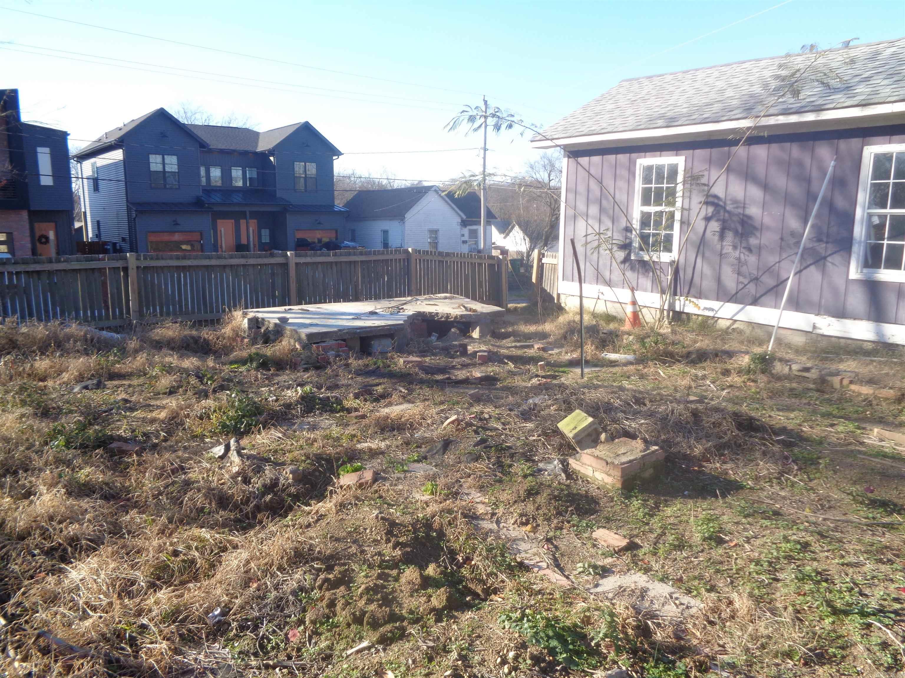 CITY OF LR - Residential