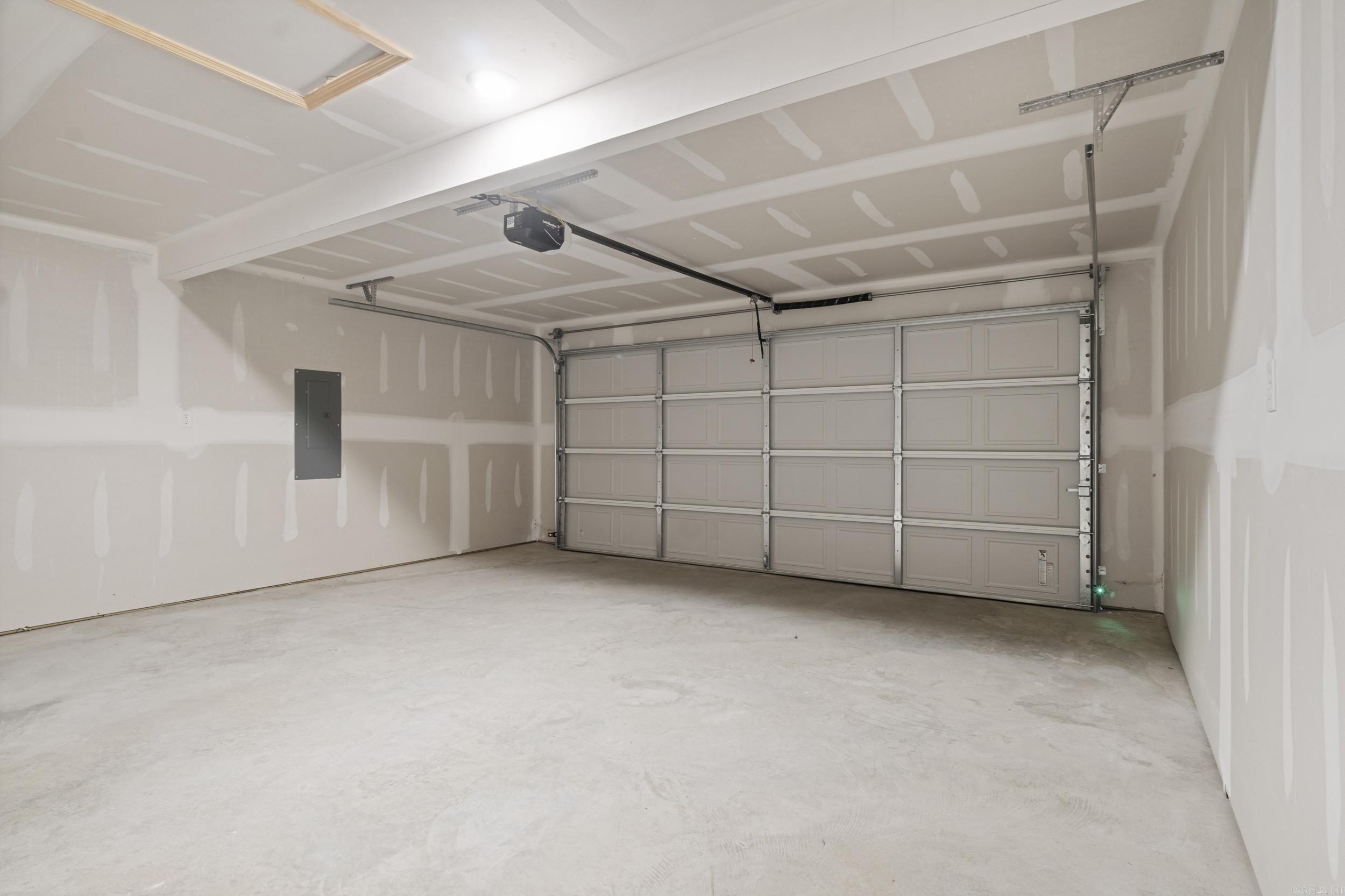 HILL FARM - Residential