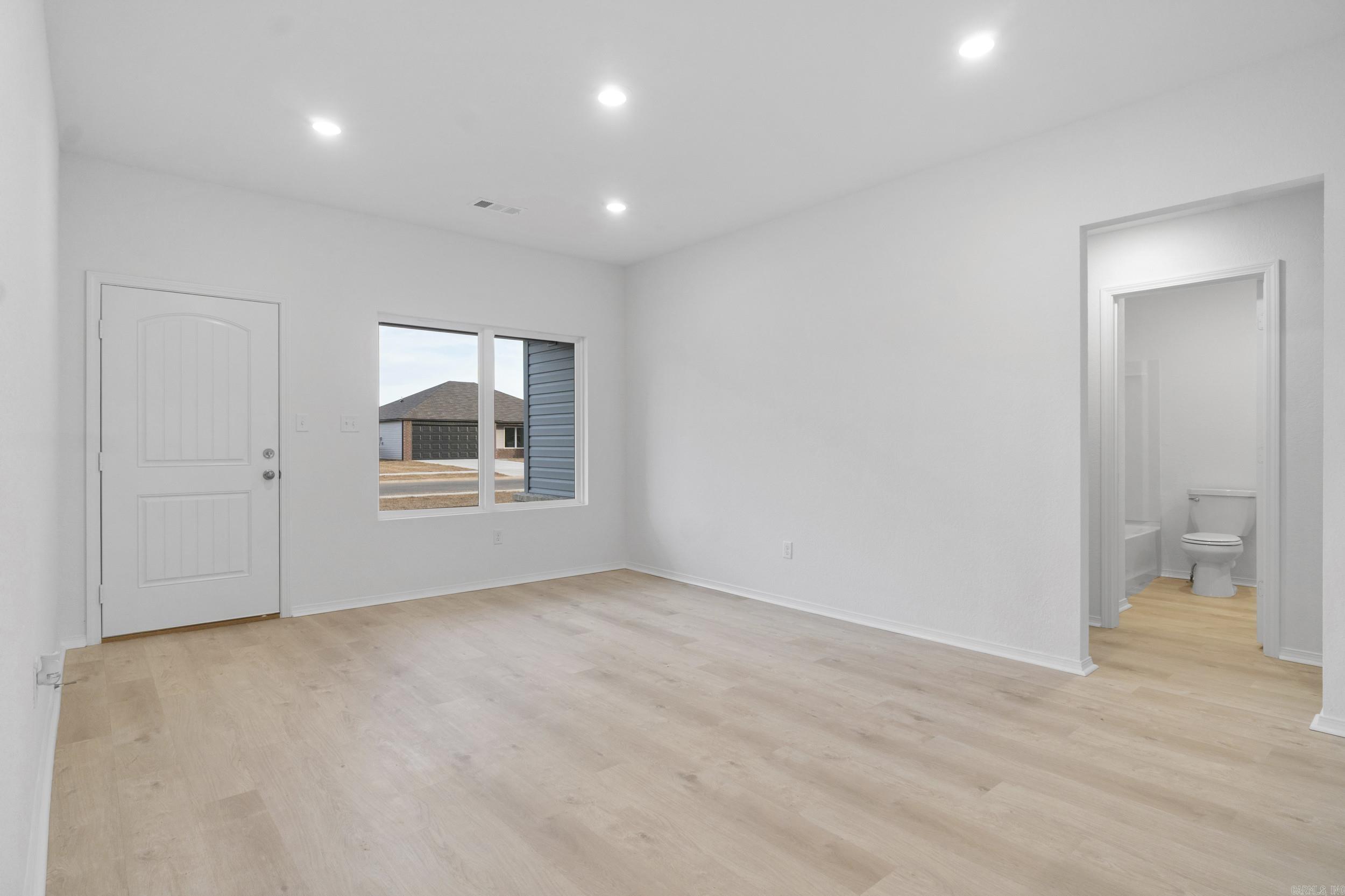 HILL FARM - Residential