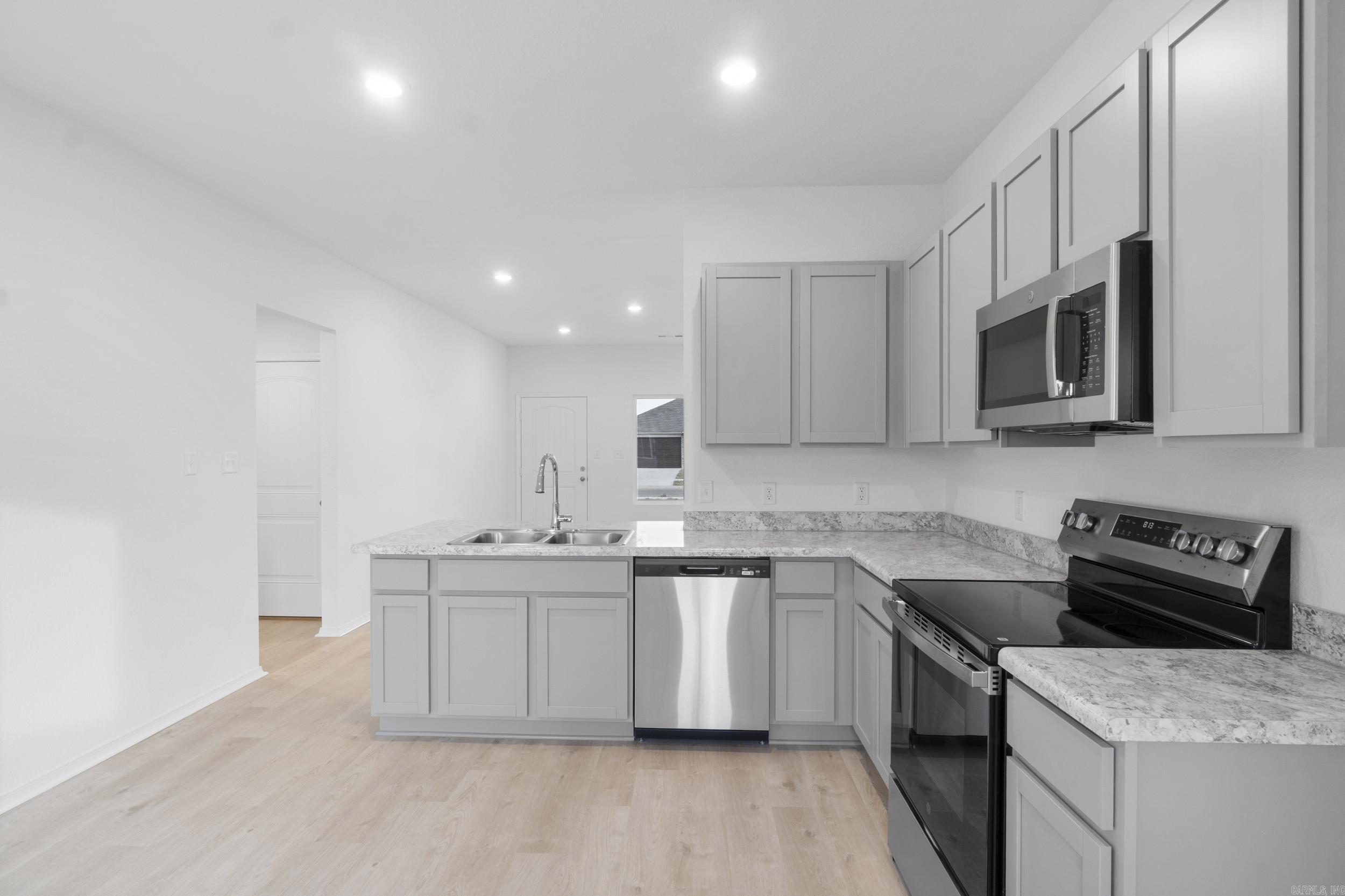 HILL FARM - Residential