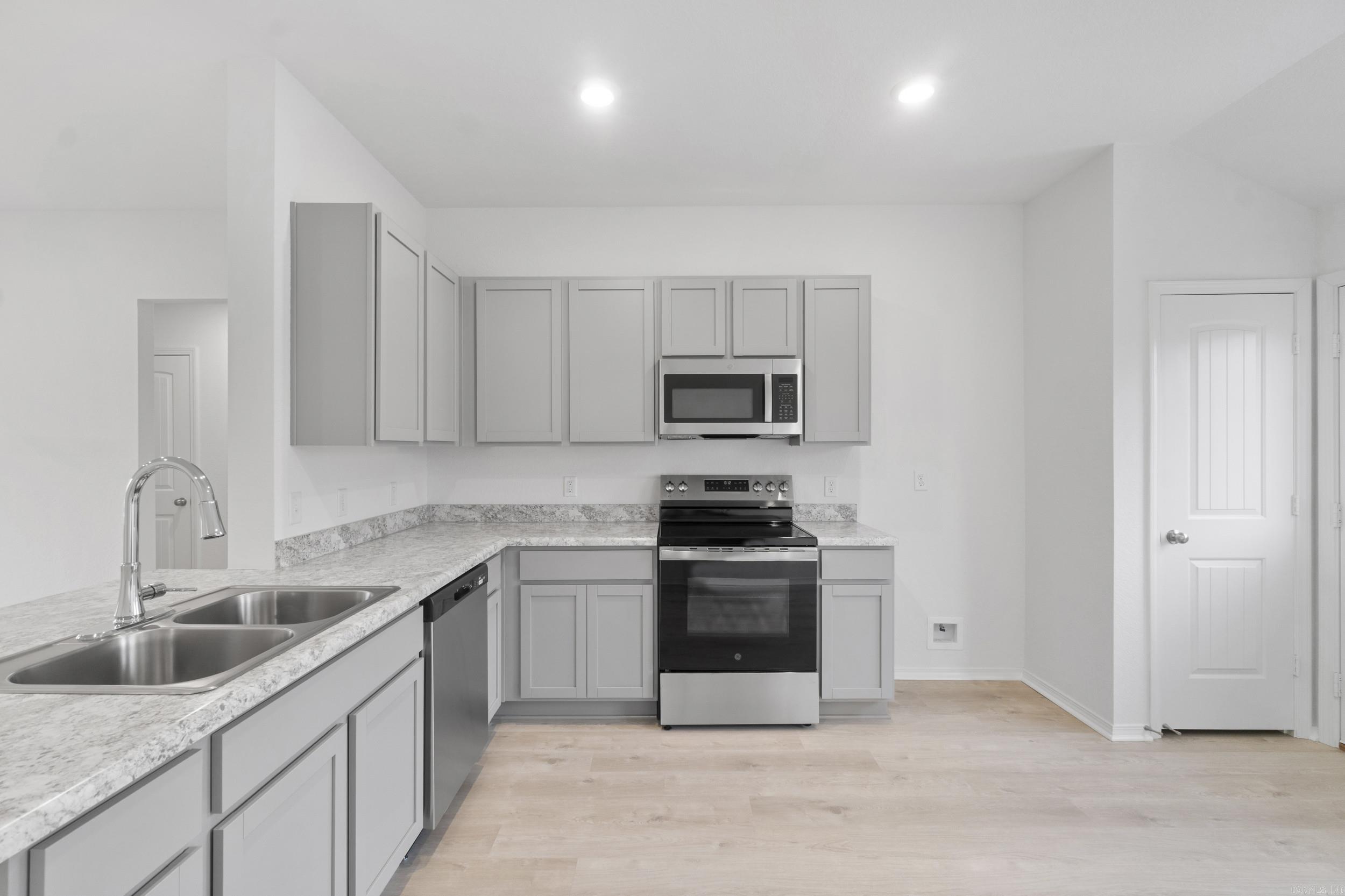 HILL FARM - Residential