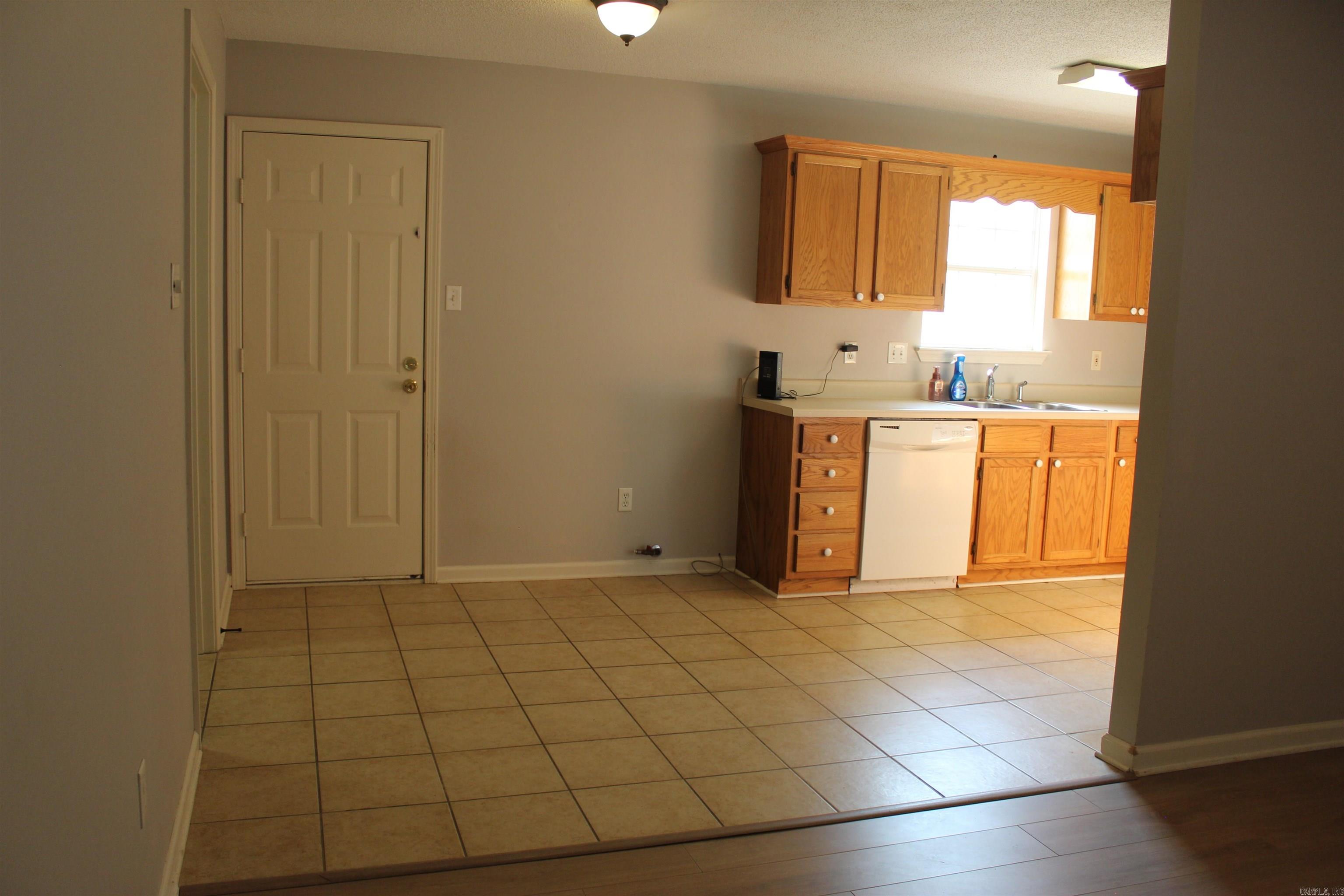 SUMMERVIEW TERRACE - Residential