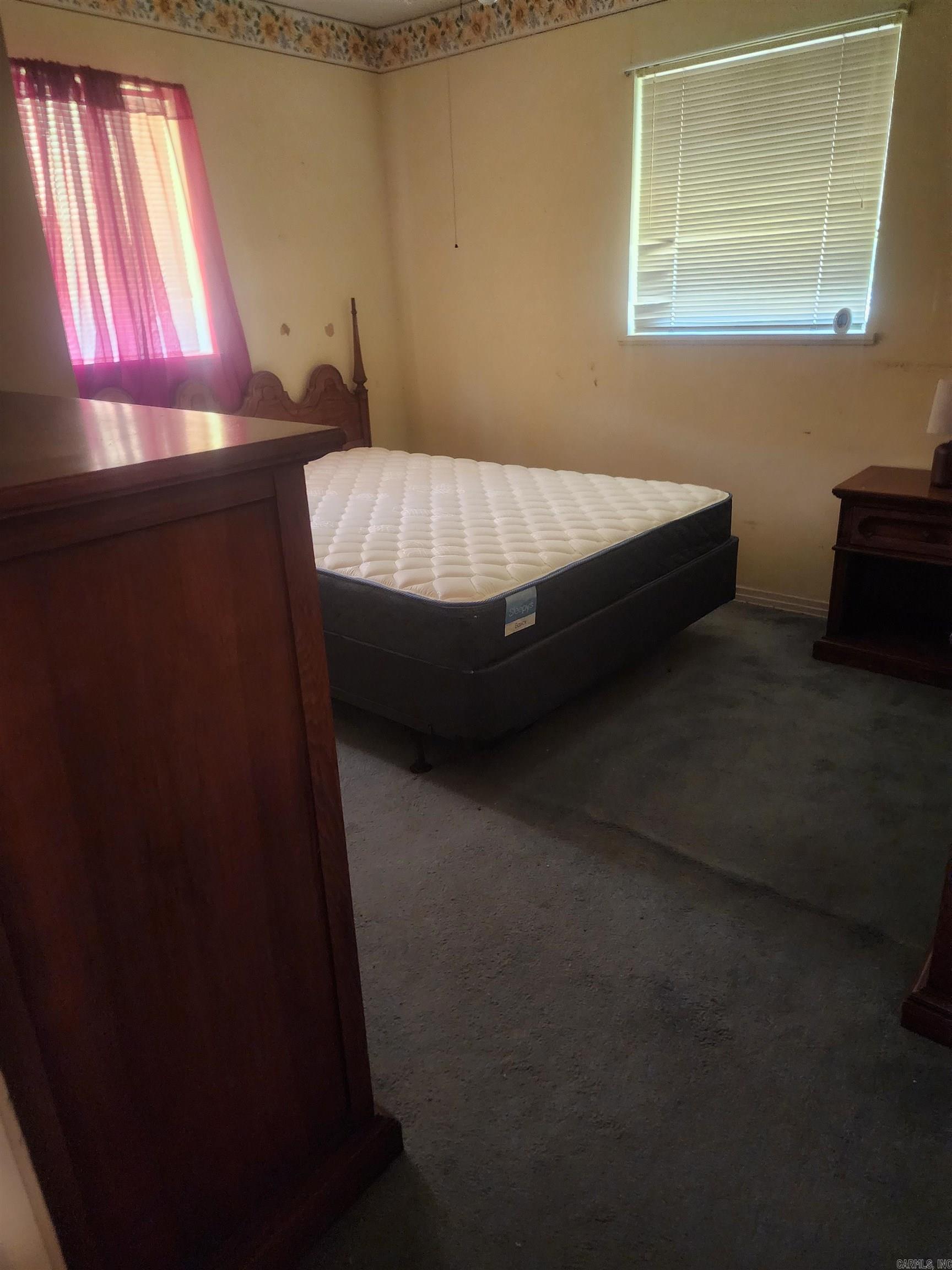 SHADY BROOK - Residential