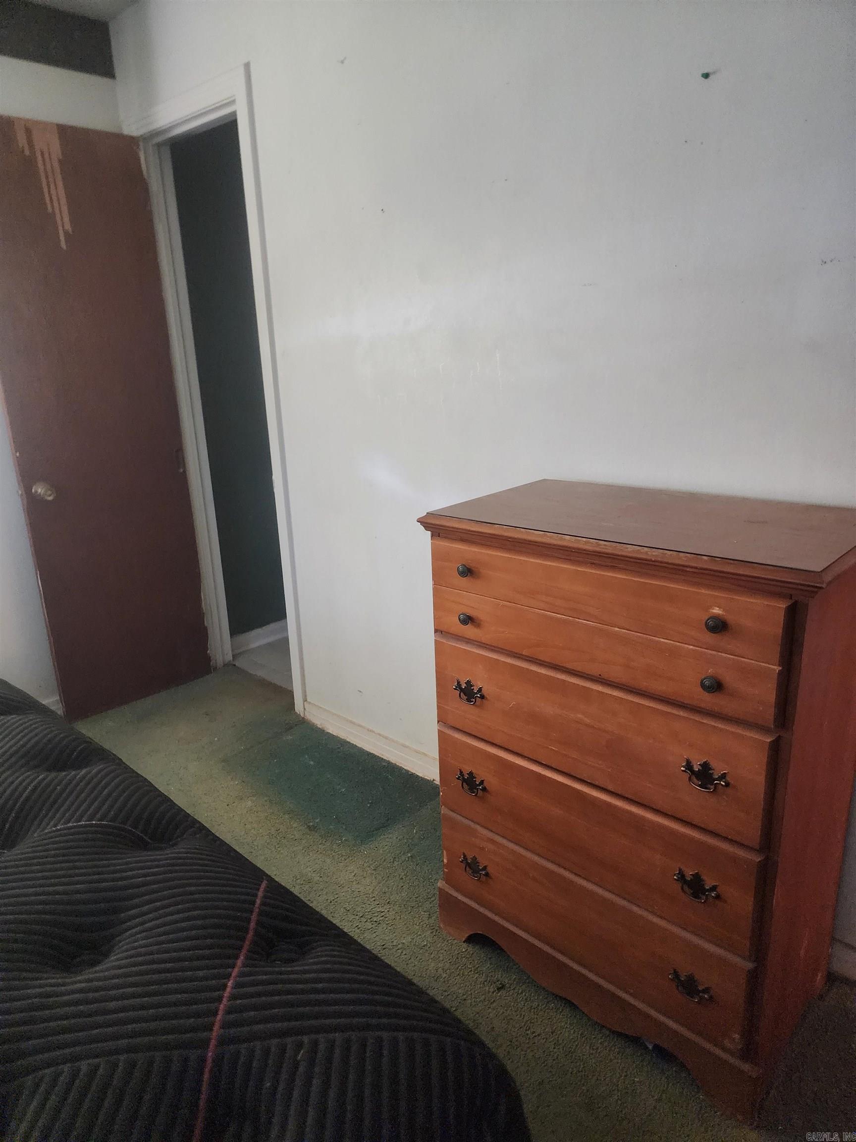 SHADY BROOK - Residential