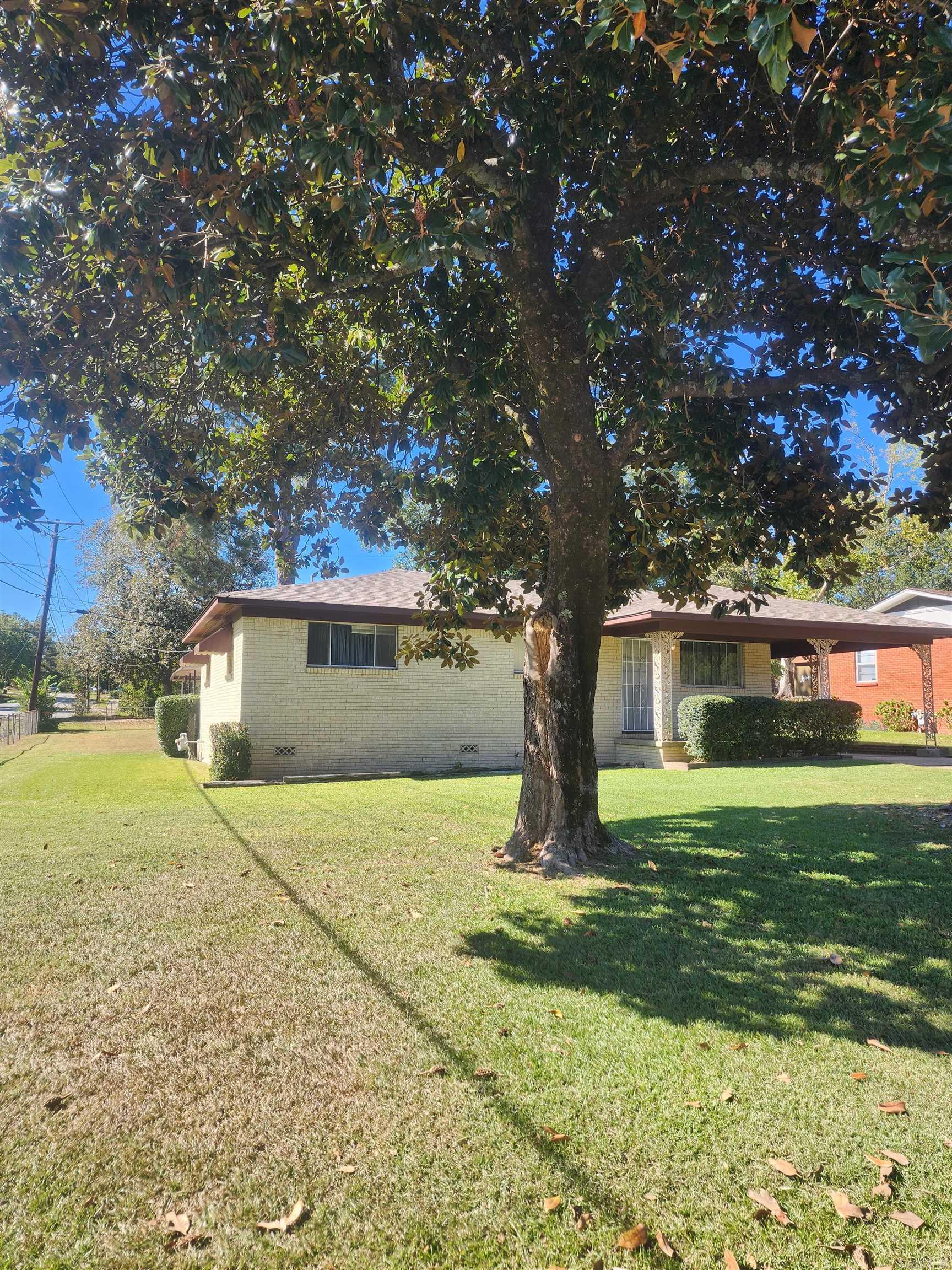 SHADY BROOK - Residential