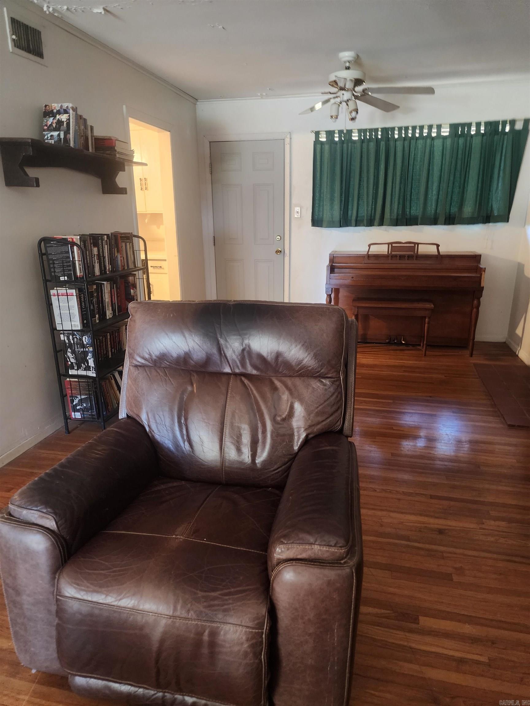 SHADY BROOK - Residential