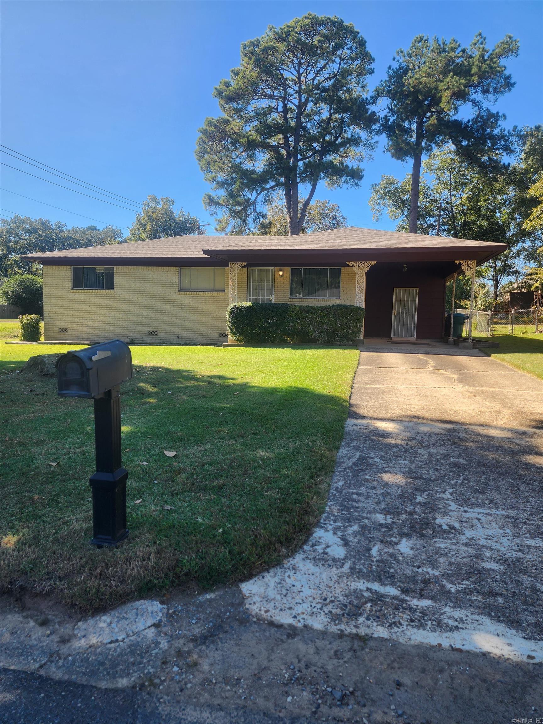 SHADY BROOK - Residential