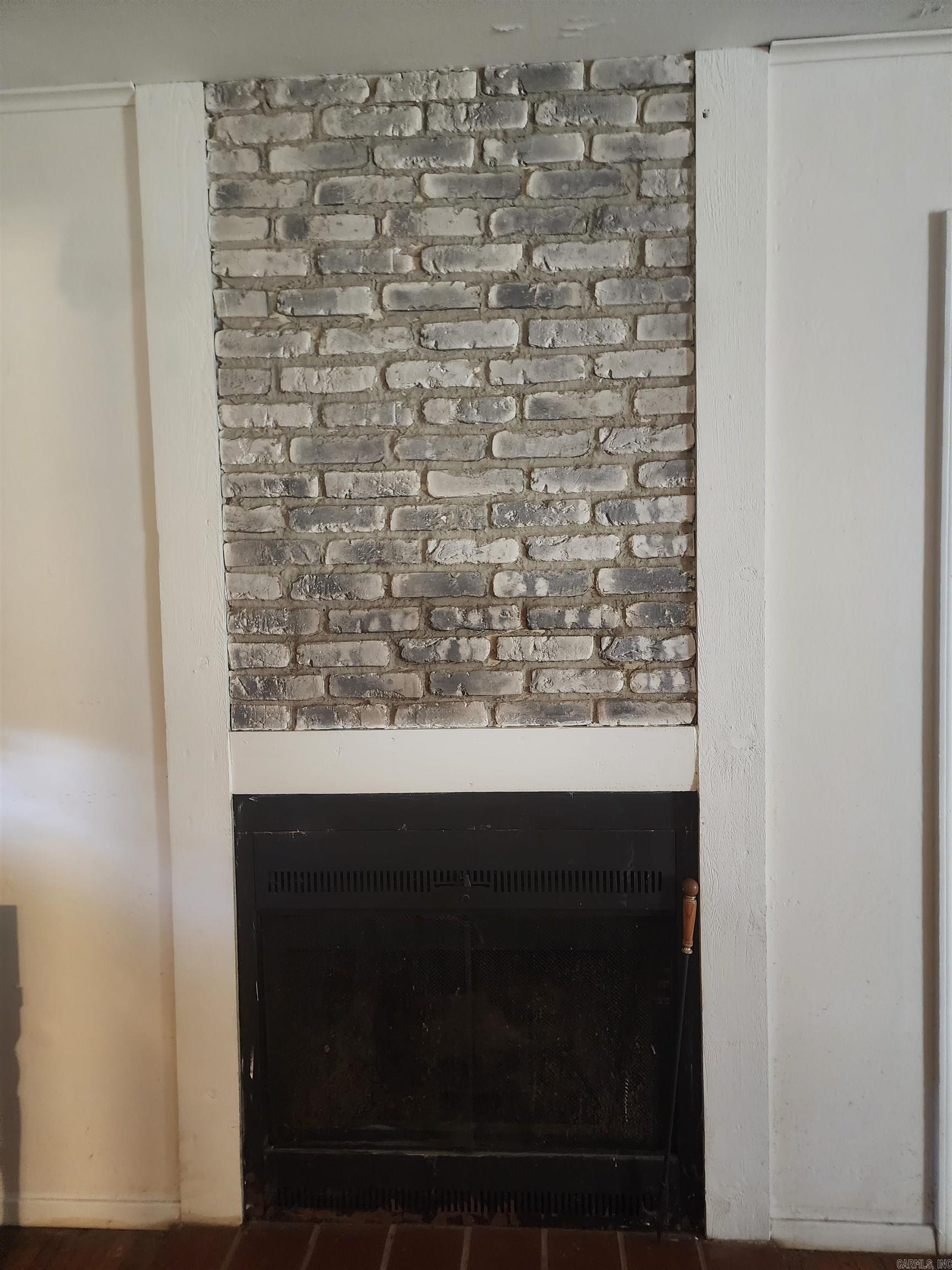 SHADY BROOK - Residential