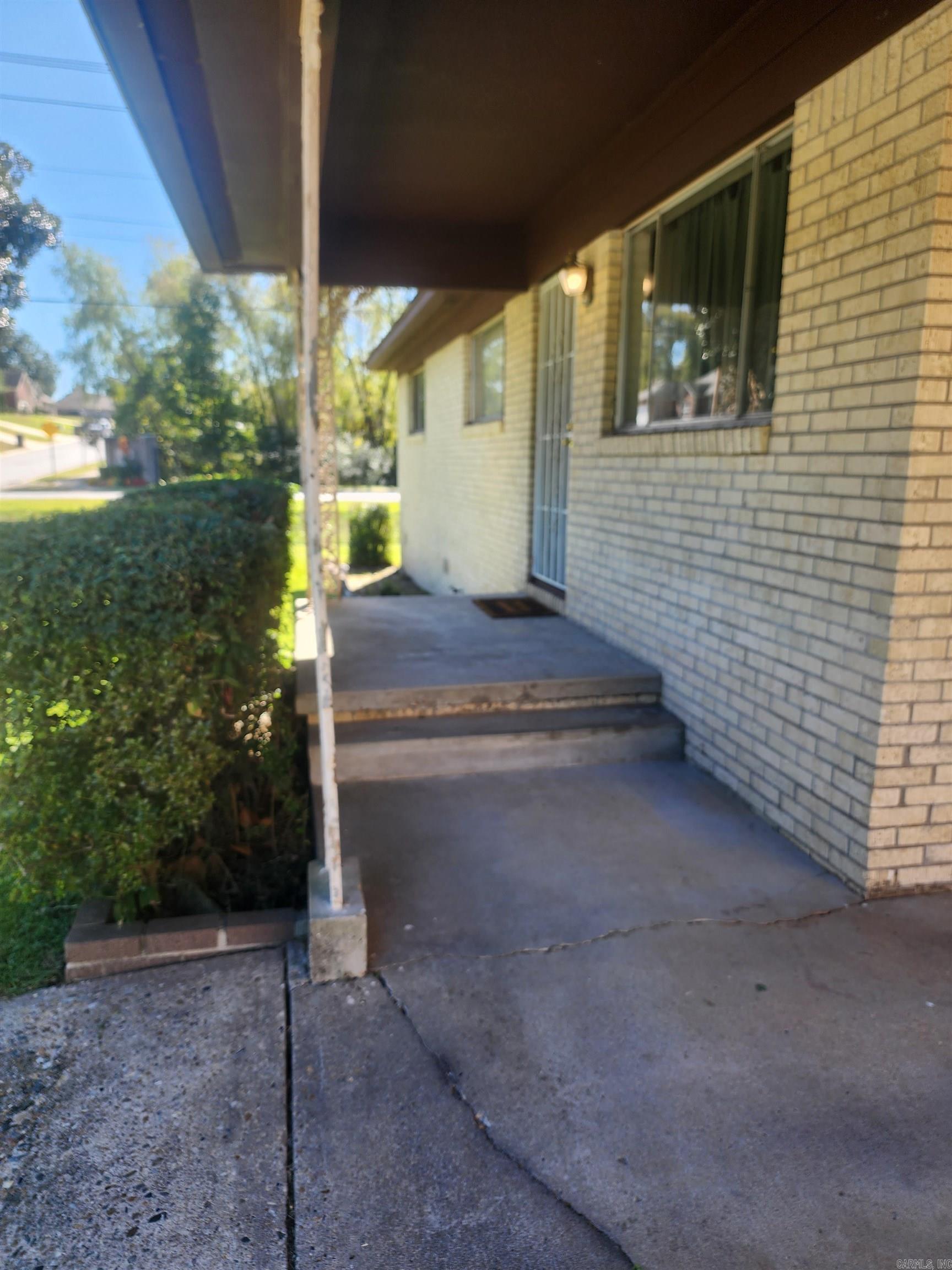 SHADY BROOK - Residential