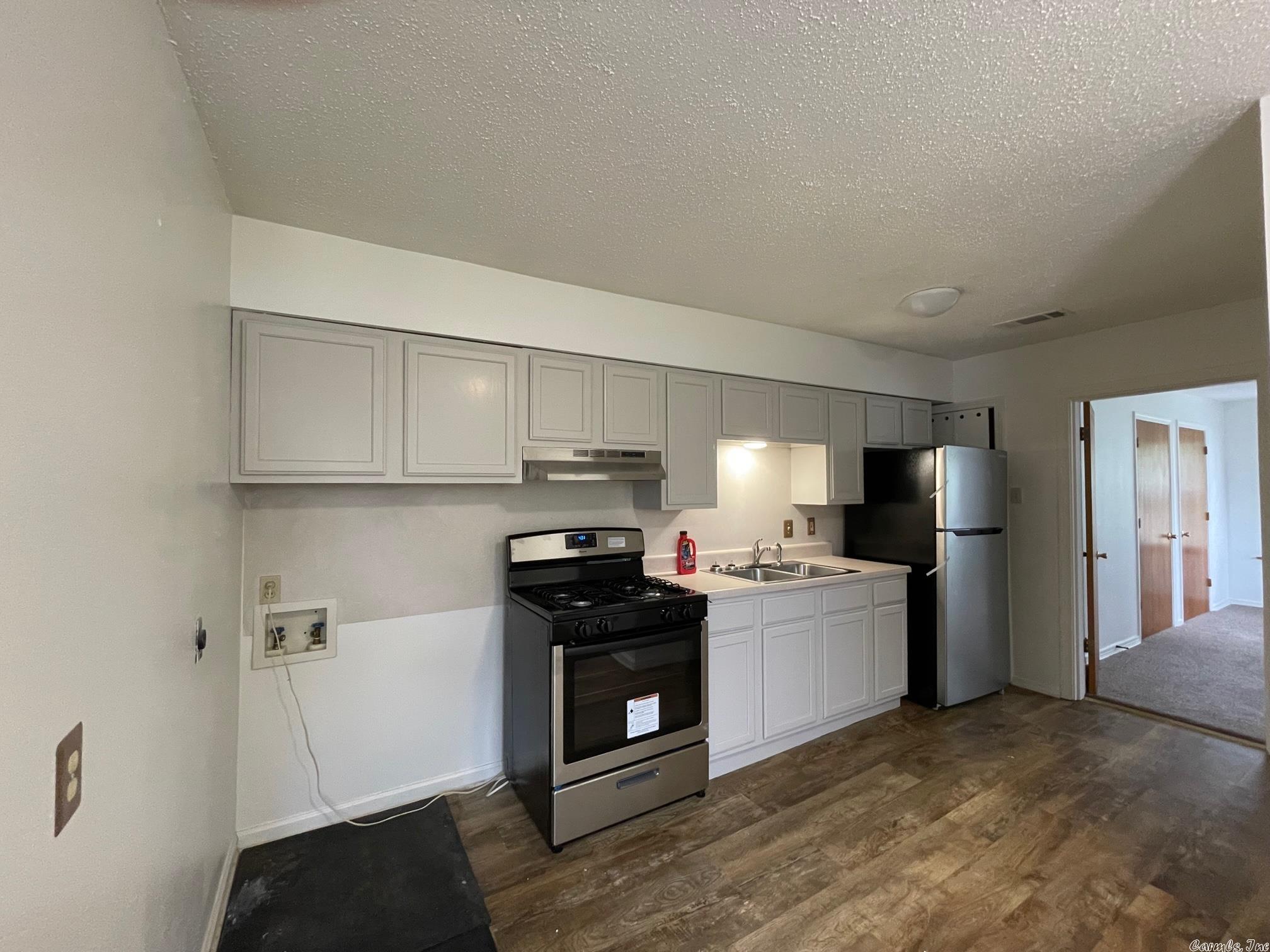 Riffel & Holder - Residential Lease