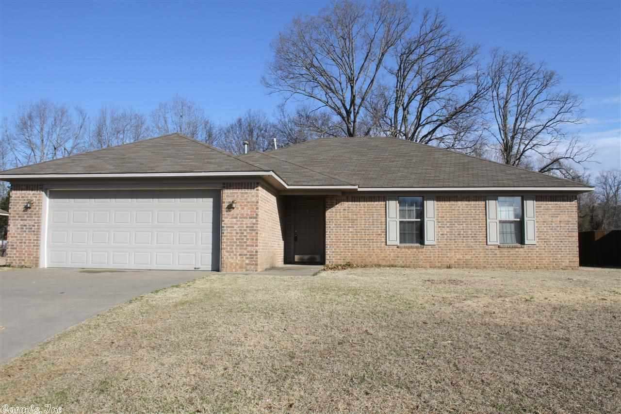Nice starter home in Greenbrier. Close to schools and is move-in ready. Schedule your showing today.