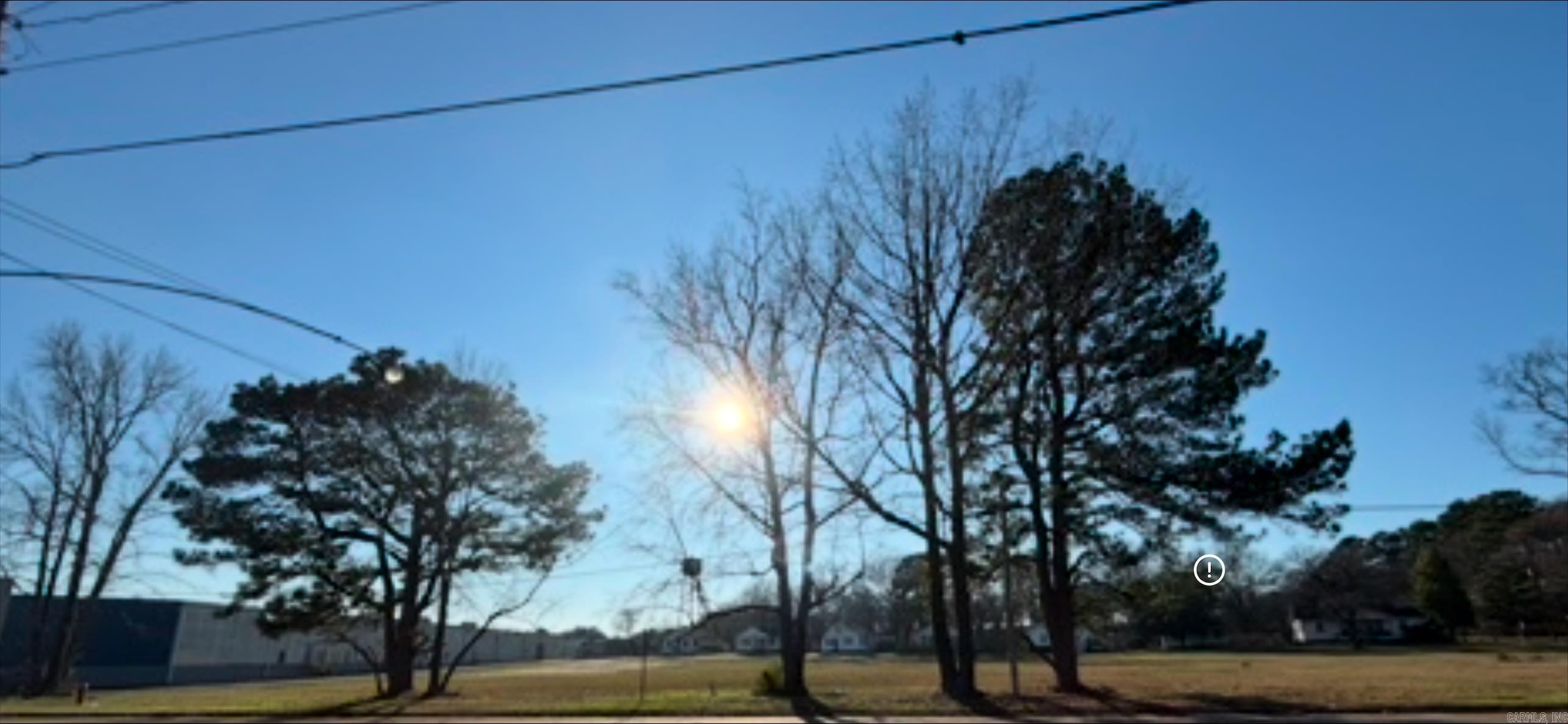 Great Investment opportunity! Lot is beautiful & open!