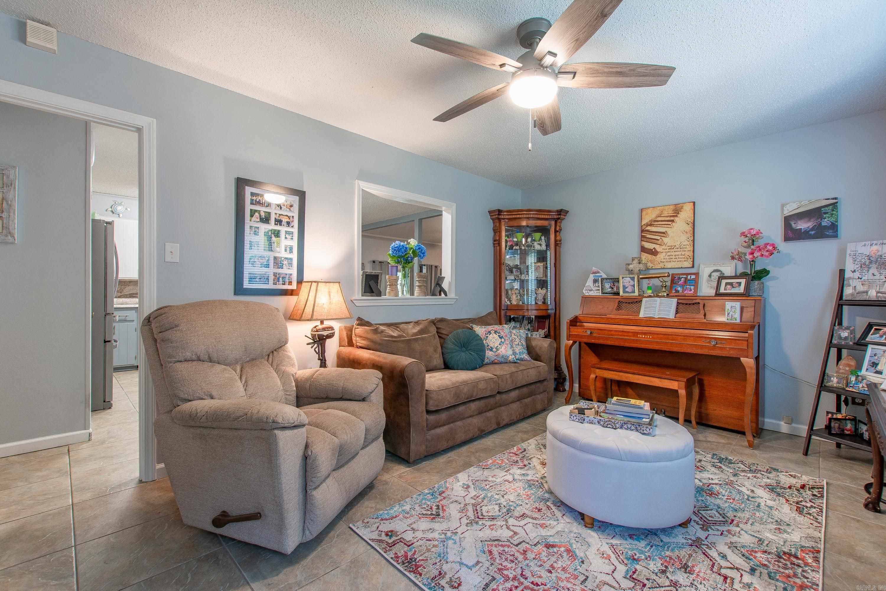 LAKE KRISLOR - Residential