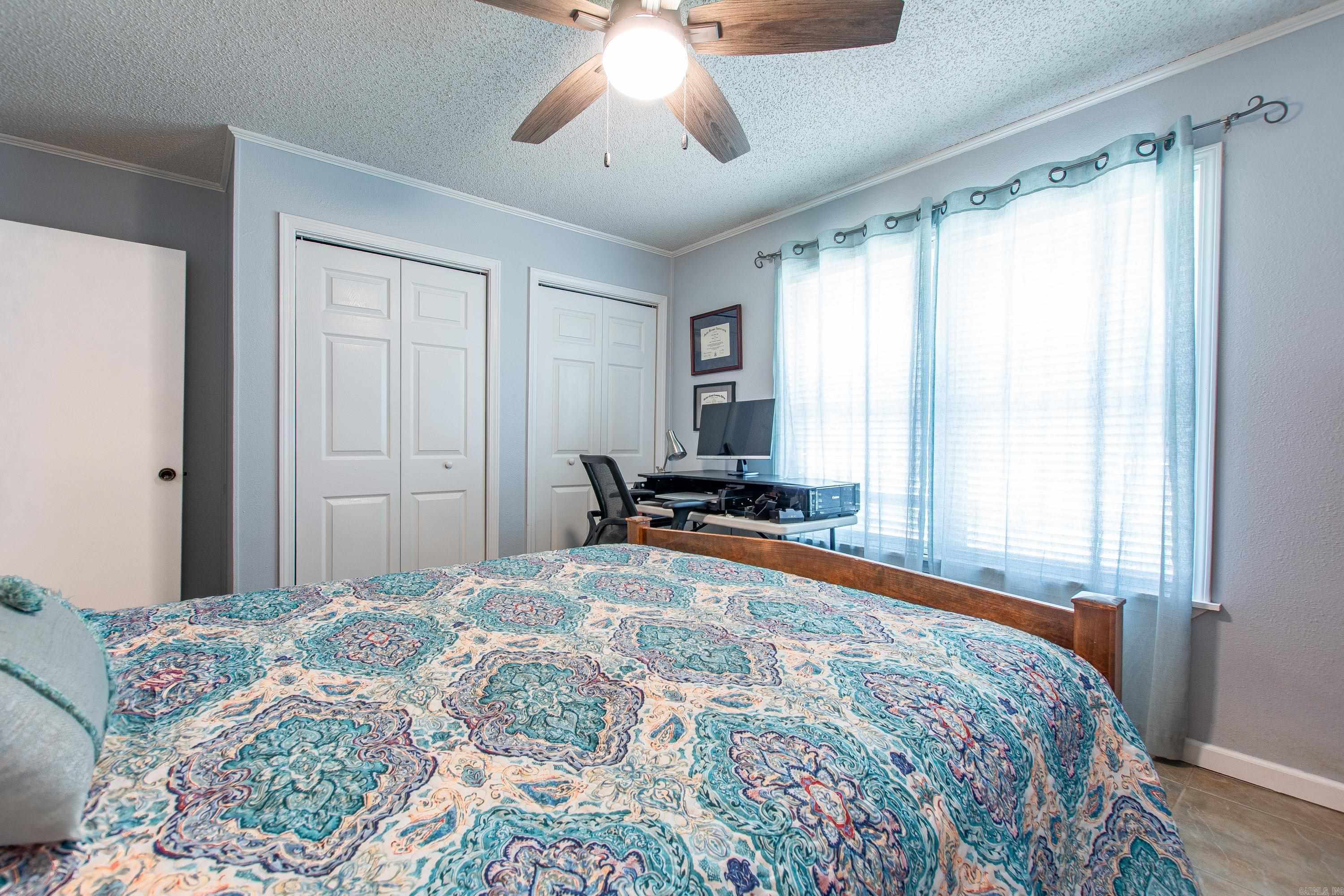 LAKE KRISLOR - Residential