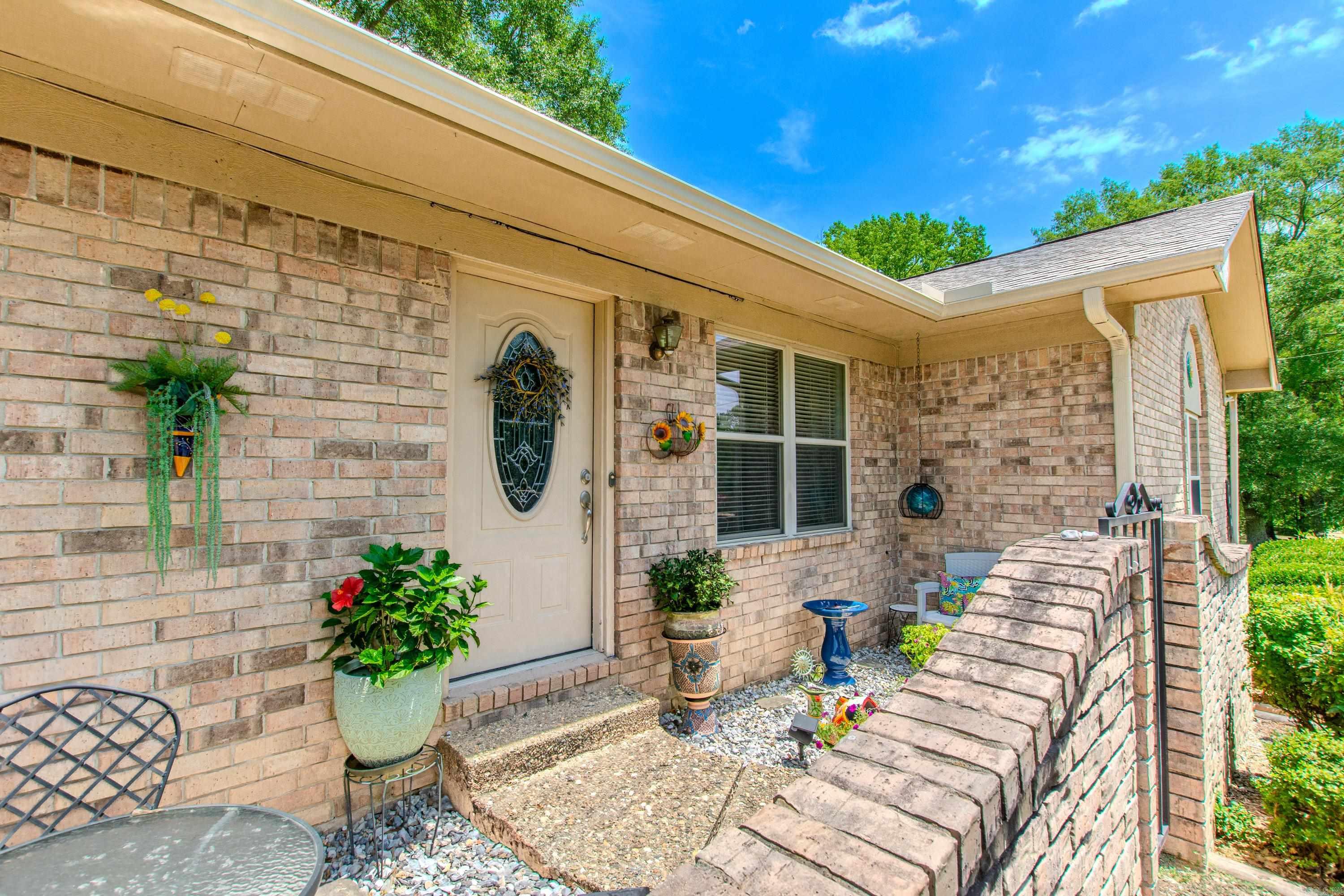 LAKE KRISLOR - Residential