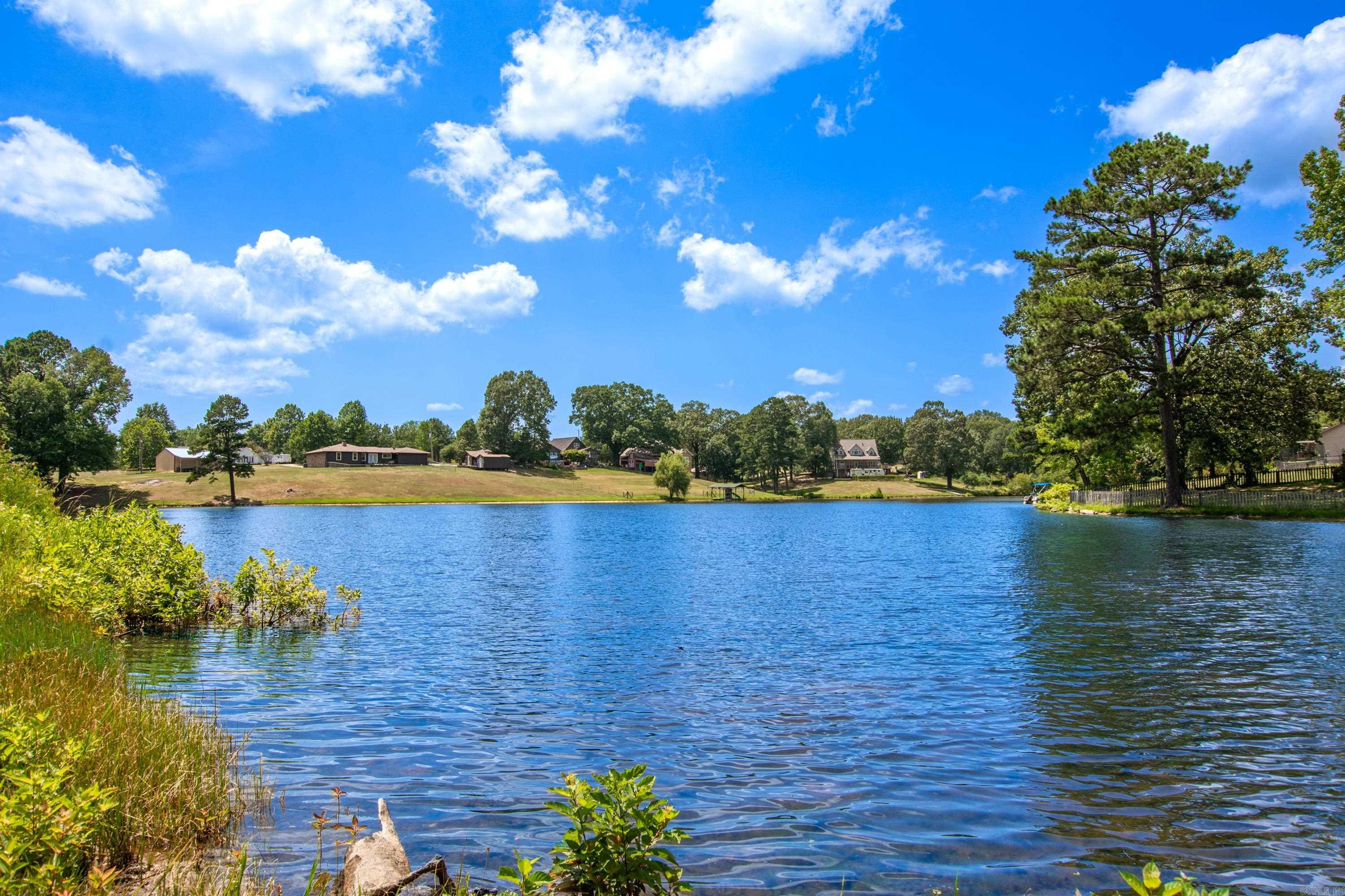 LAKE KRISLOR - Residential