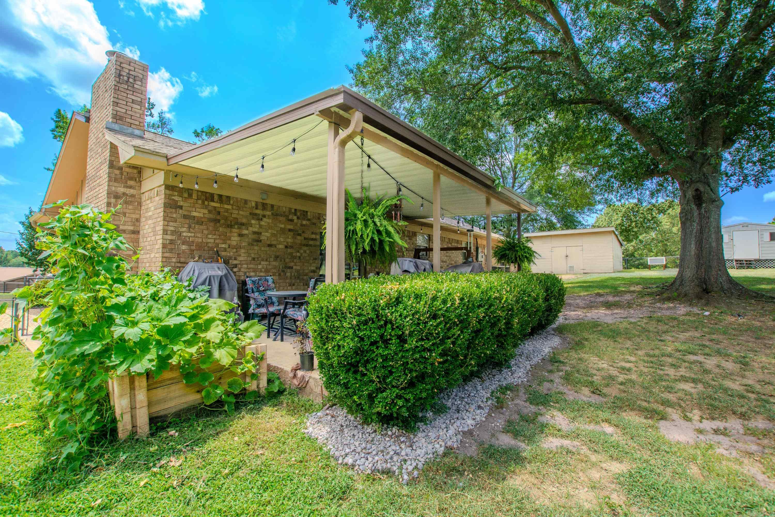 LAKE KRISLOR - Residential