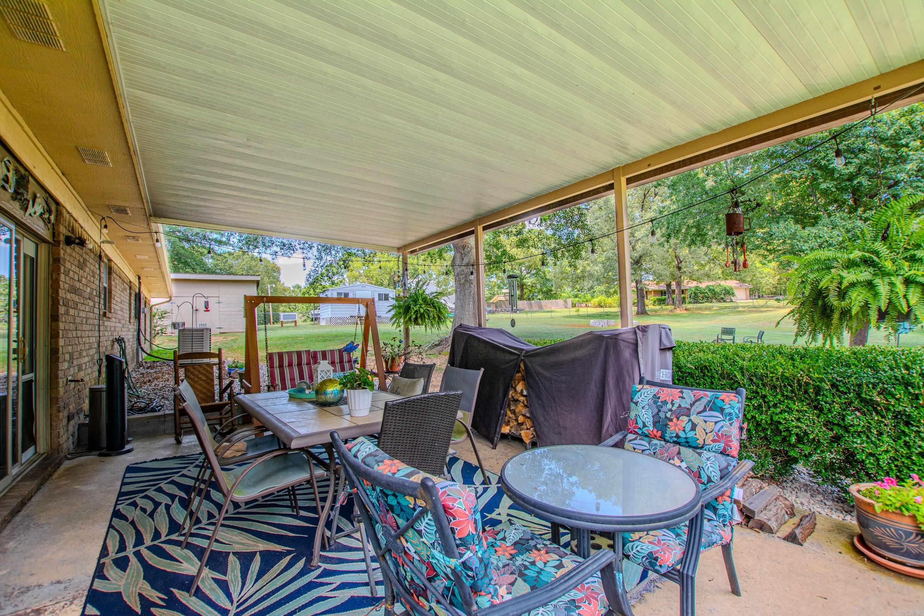 LAKE KRISLOR - Residential