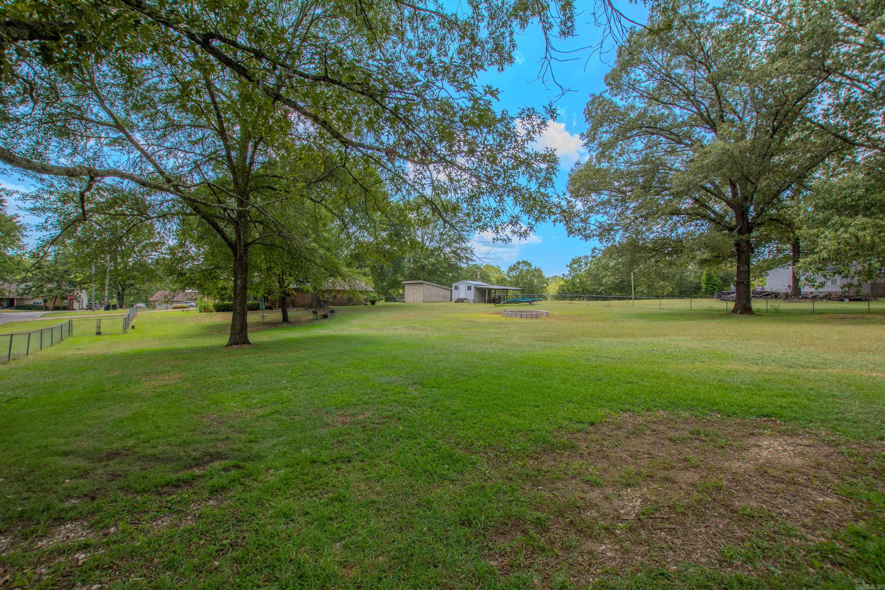 LAKE KRISLOR - Residential