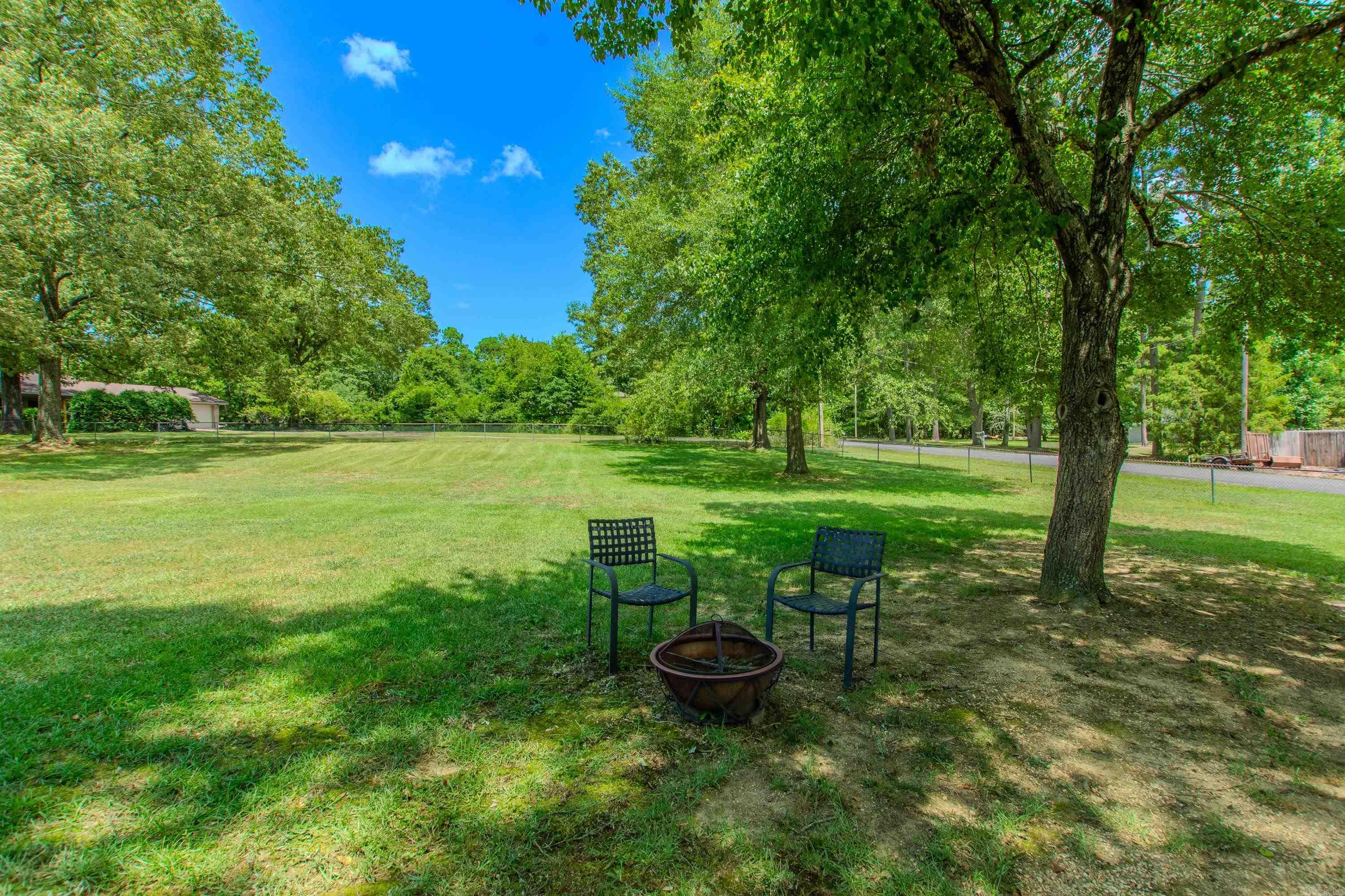 LAKE KRISLOR - Residential