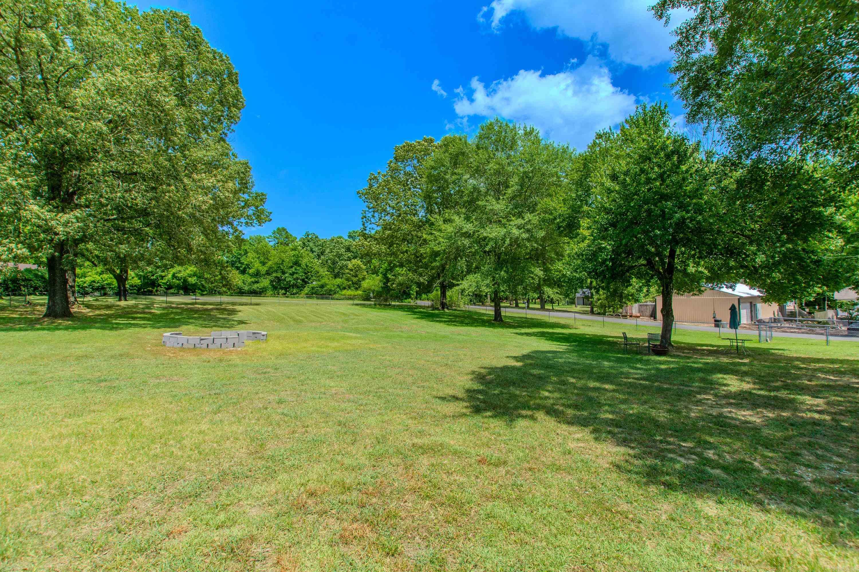 LAKE KRISLOR - Residential