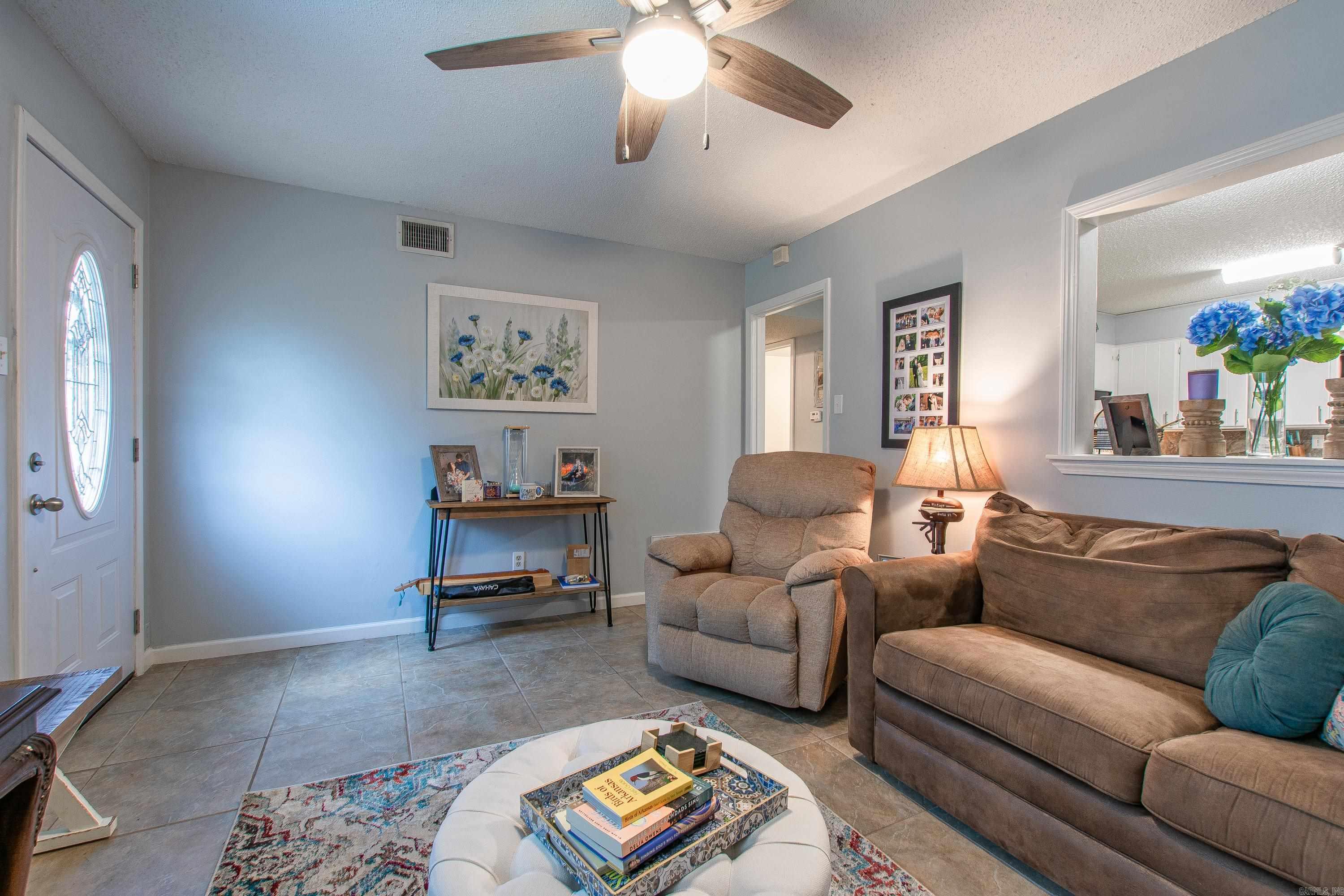 LAKE KRISLOR - Residential