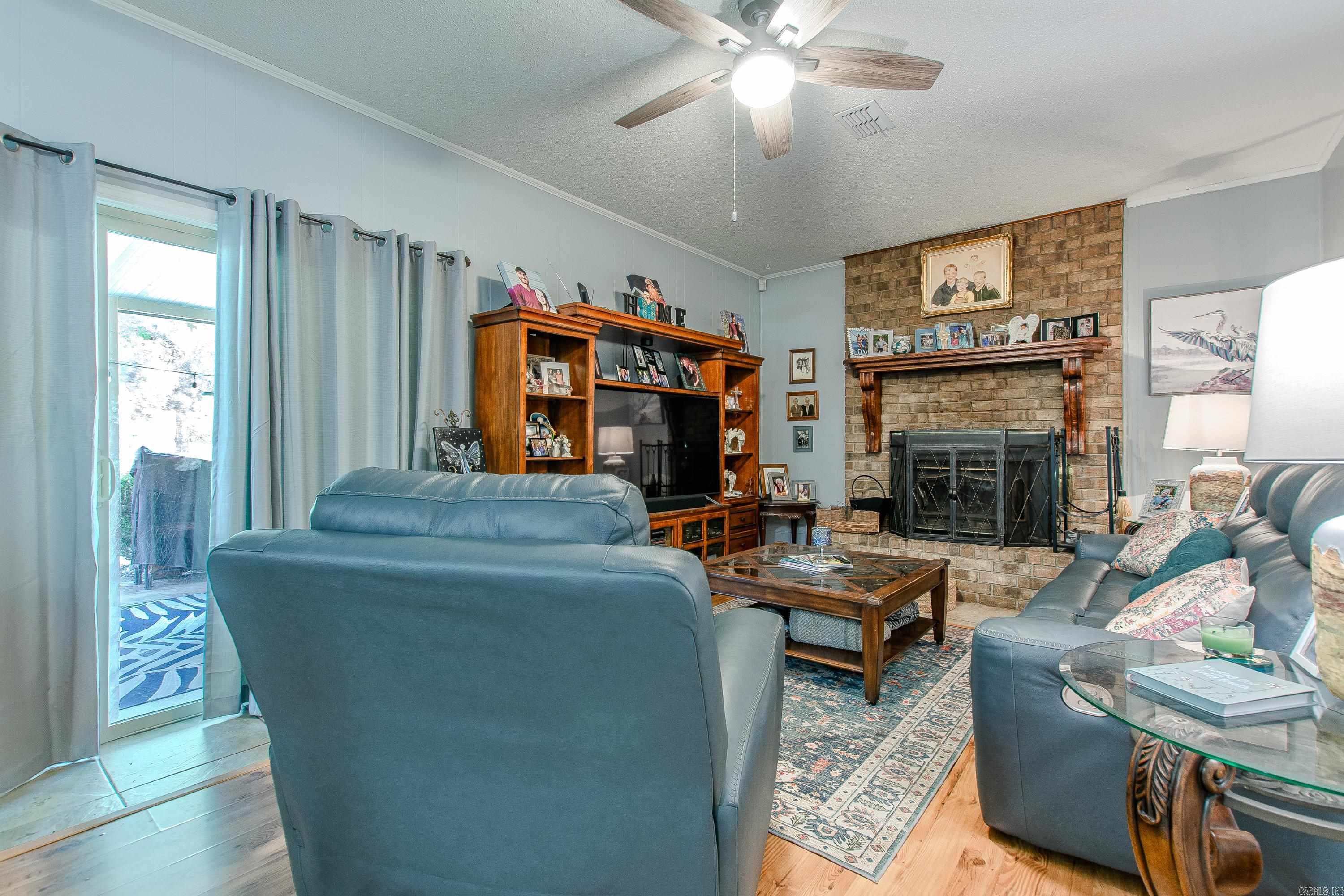 LAKE KRISLOR - Residential