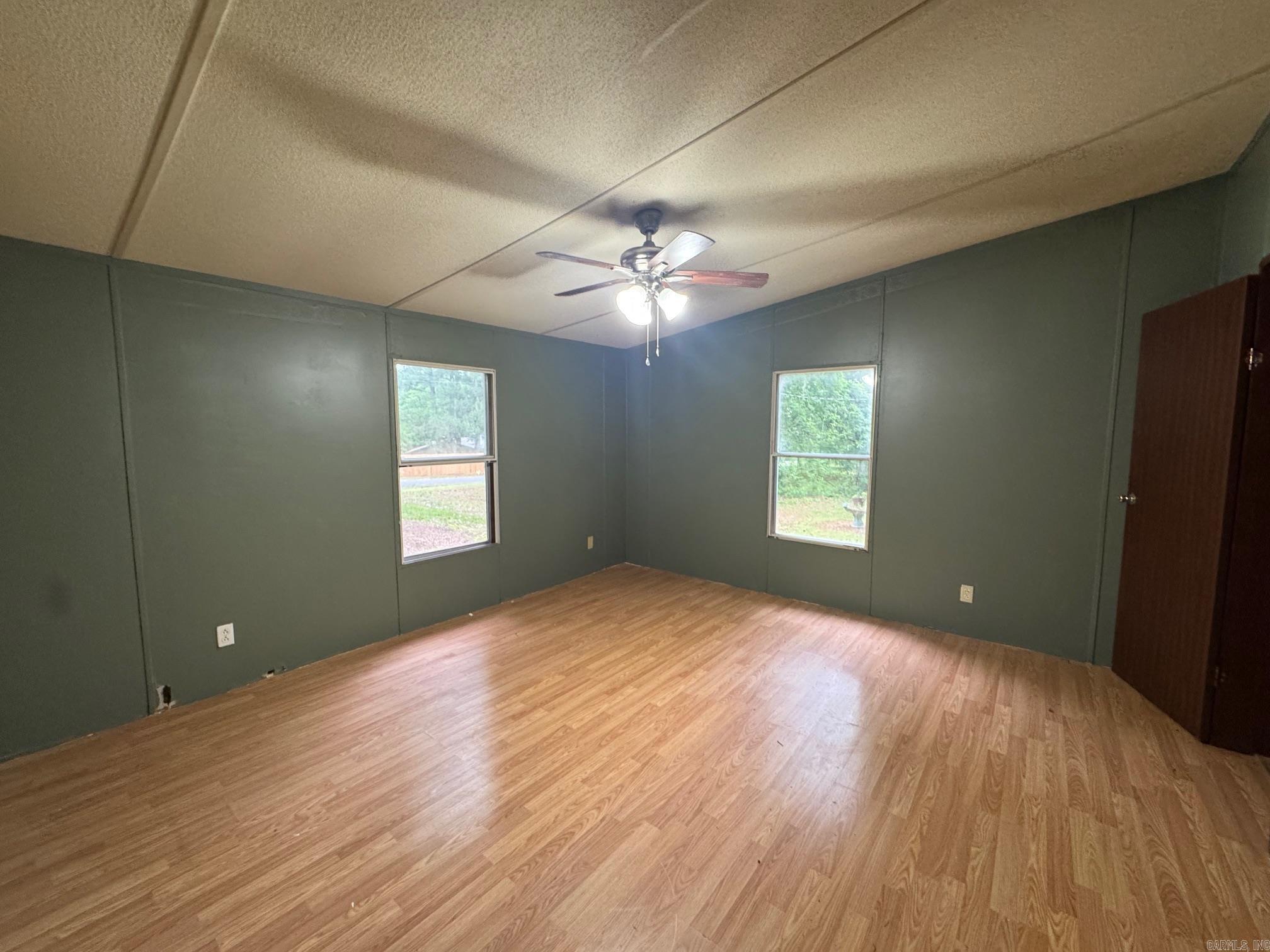 HORSE SHOE ESTATES - Residential
