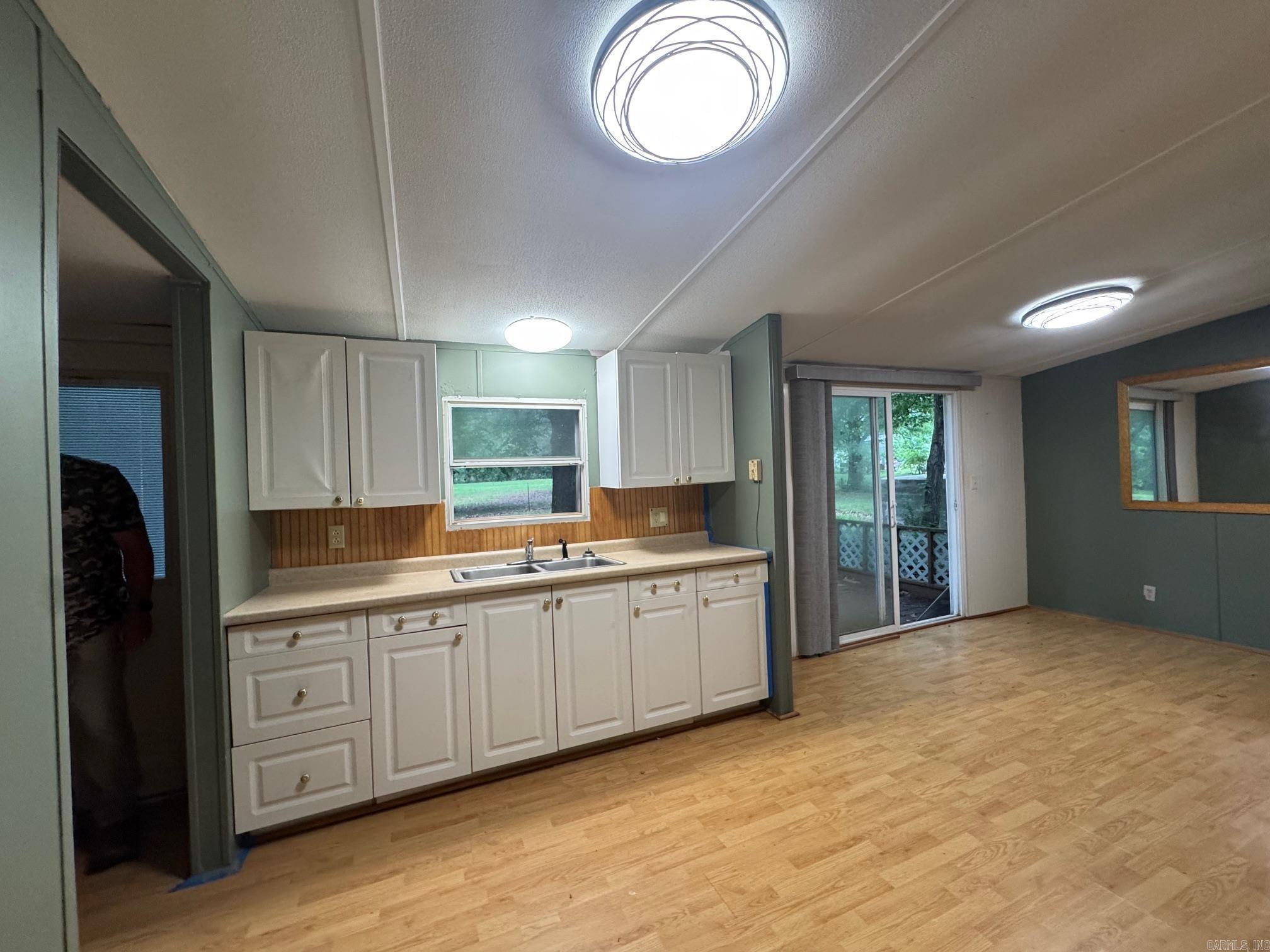 HORSE SHOE ESTATES - Residential