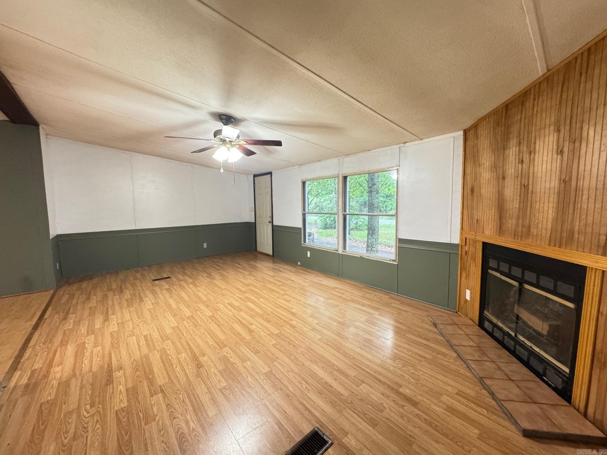 HORSE SHOE ESTATES - Residential