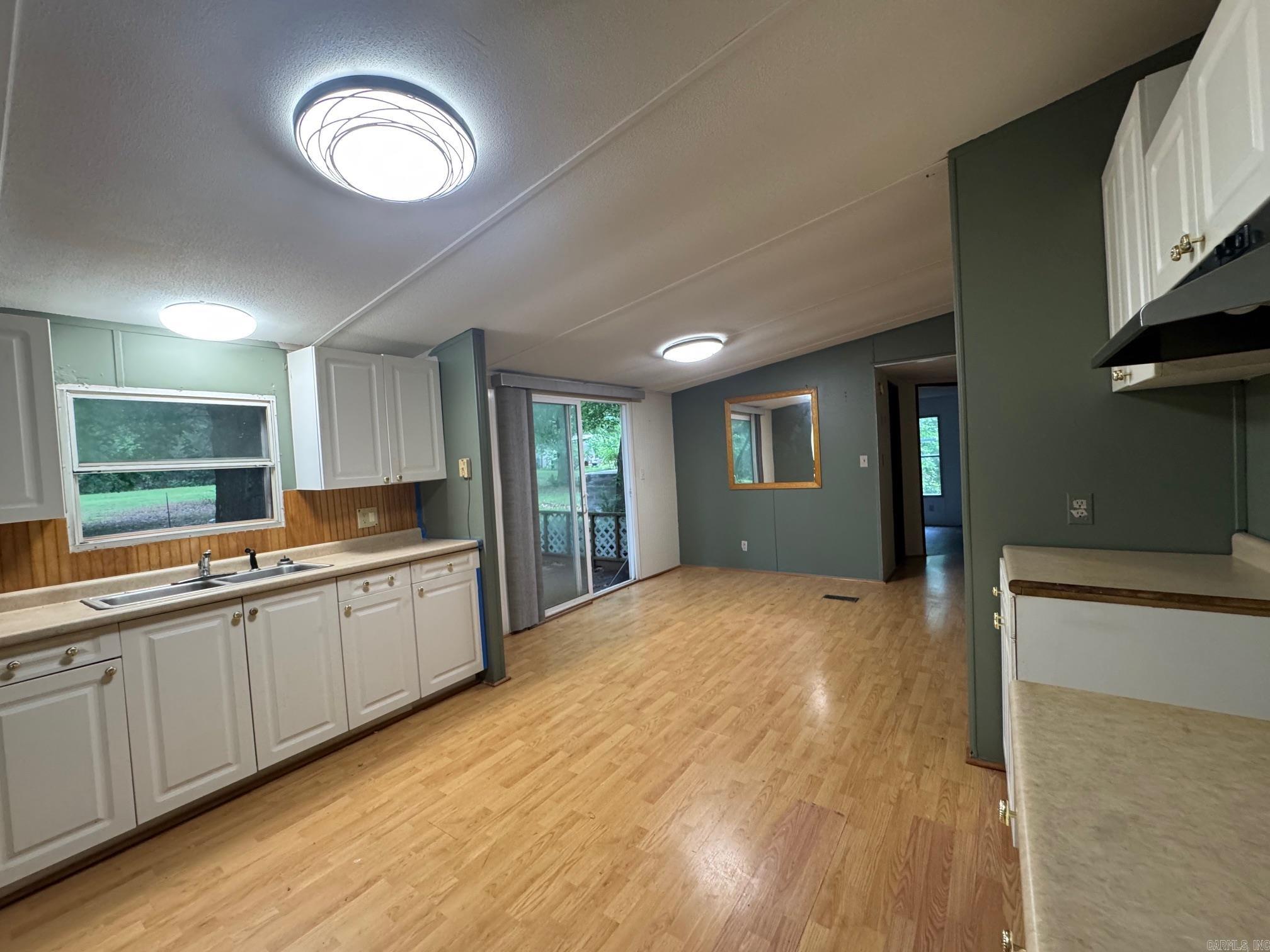 HORSE SHOE ESTATES - Residential