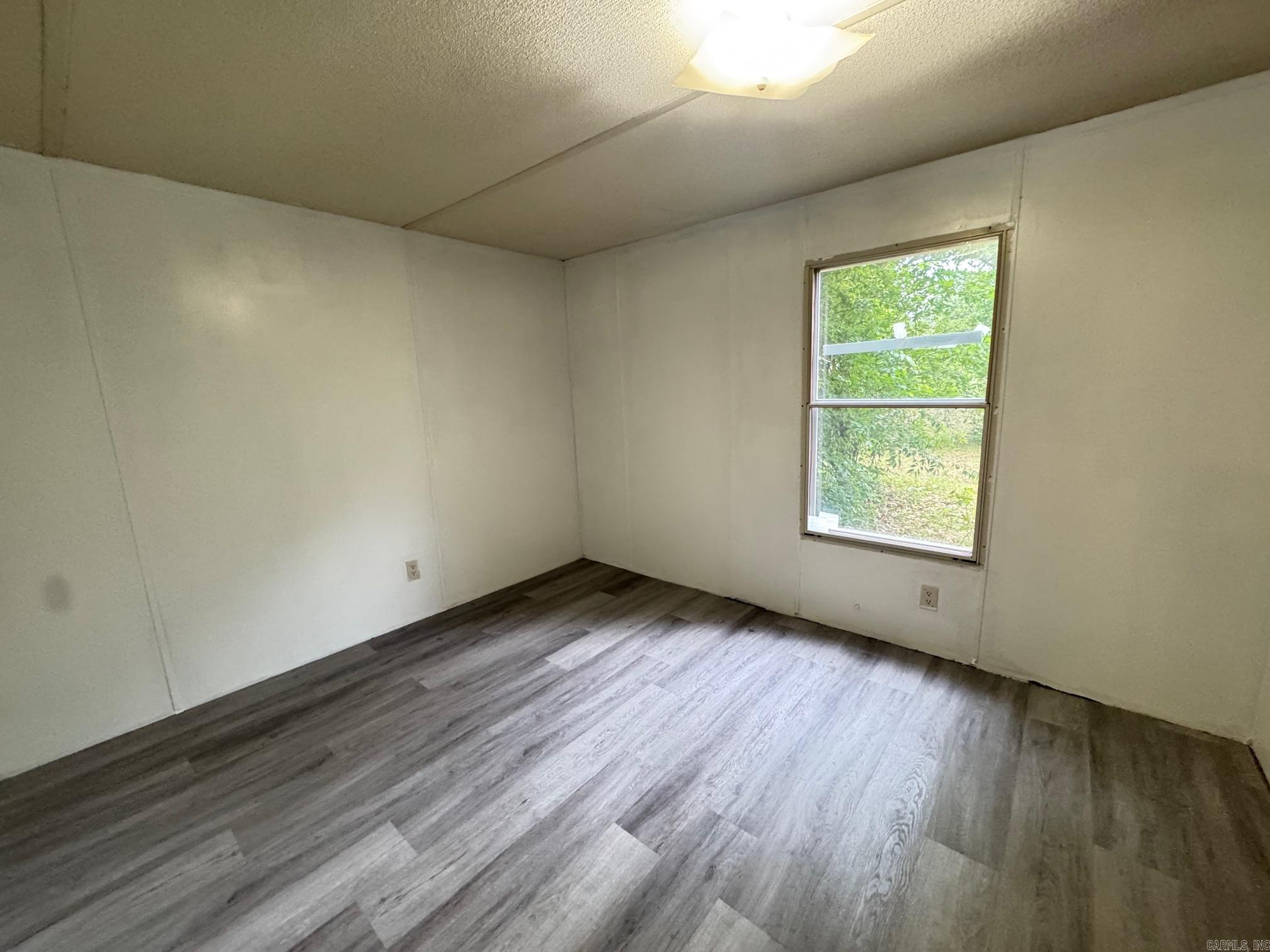 HORSE SHOE ESTATES - Residential