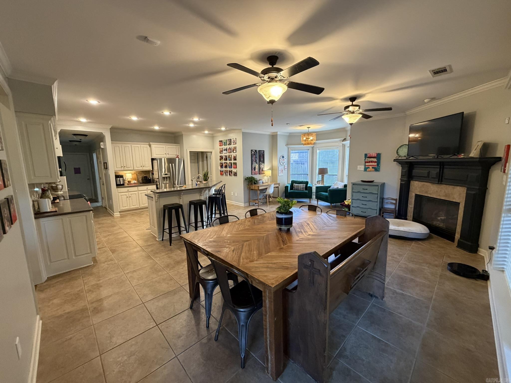 COUNTRY CLUB OF ARK THE - Residential