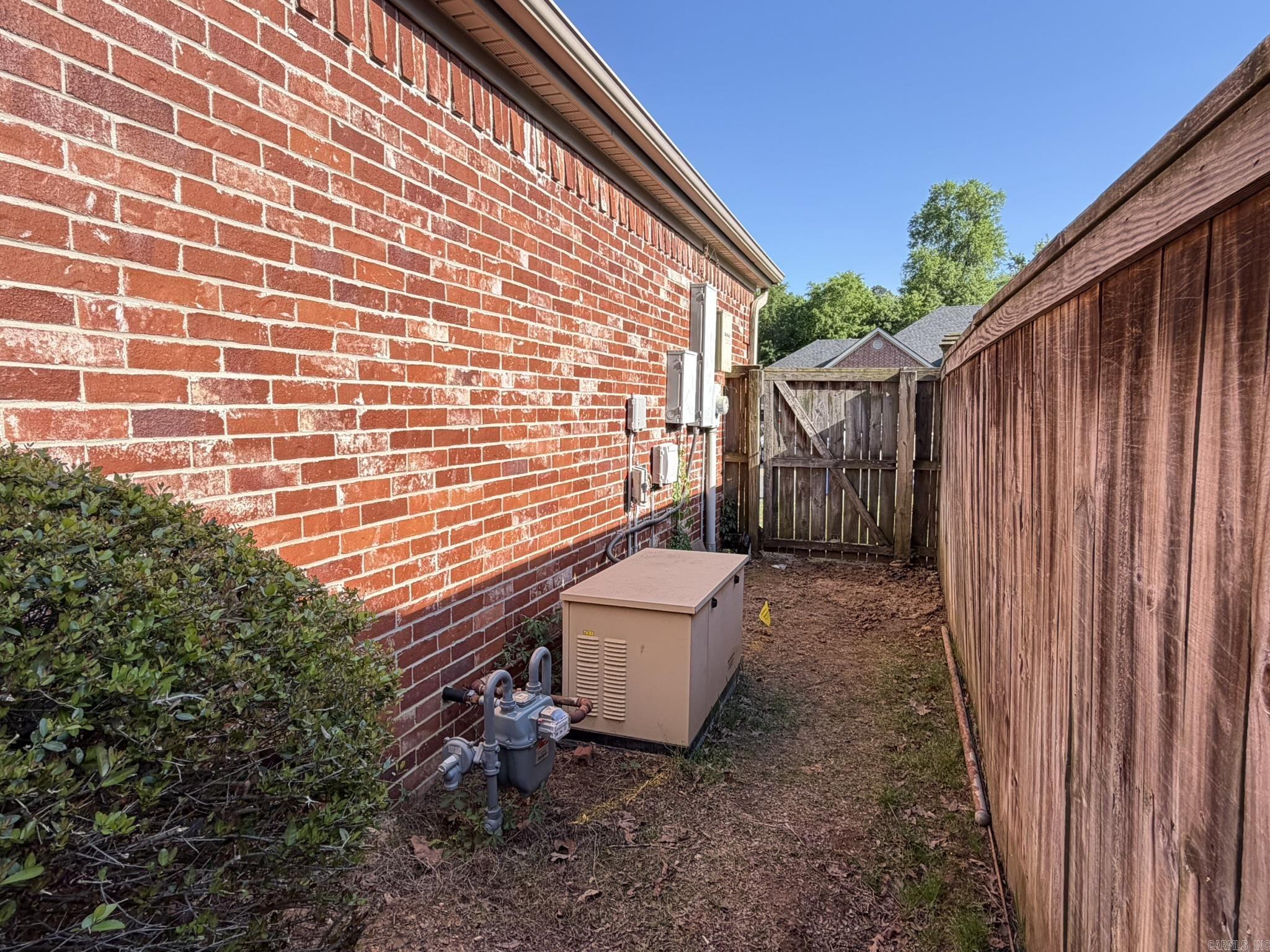 COUNTRY CLUB OF ARK THE - Residential