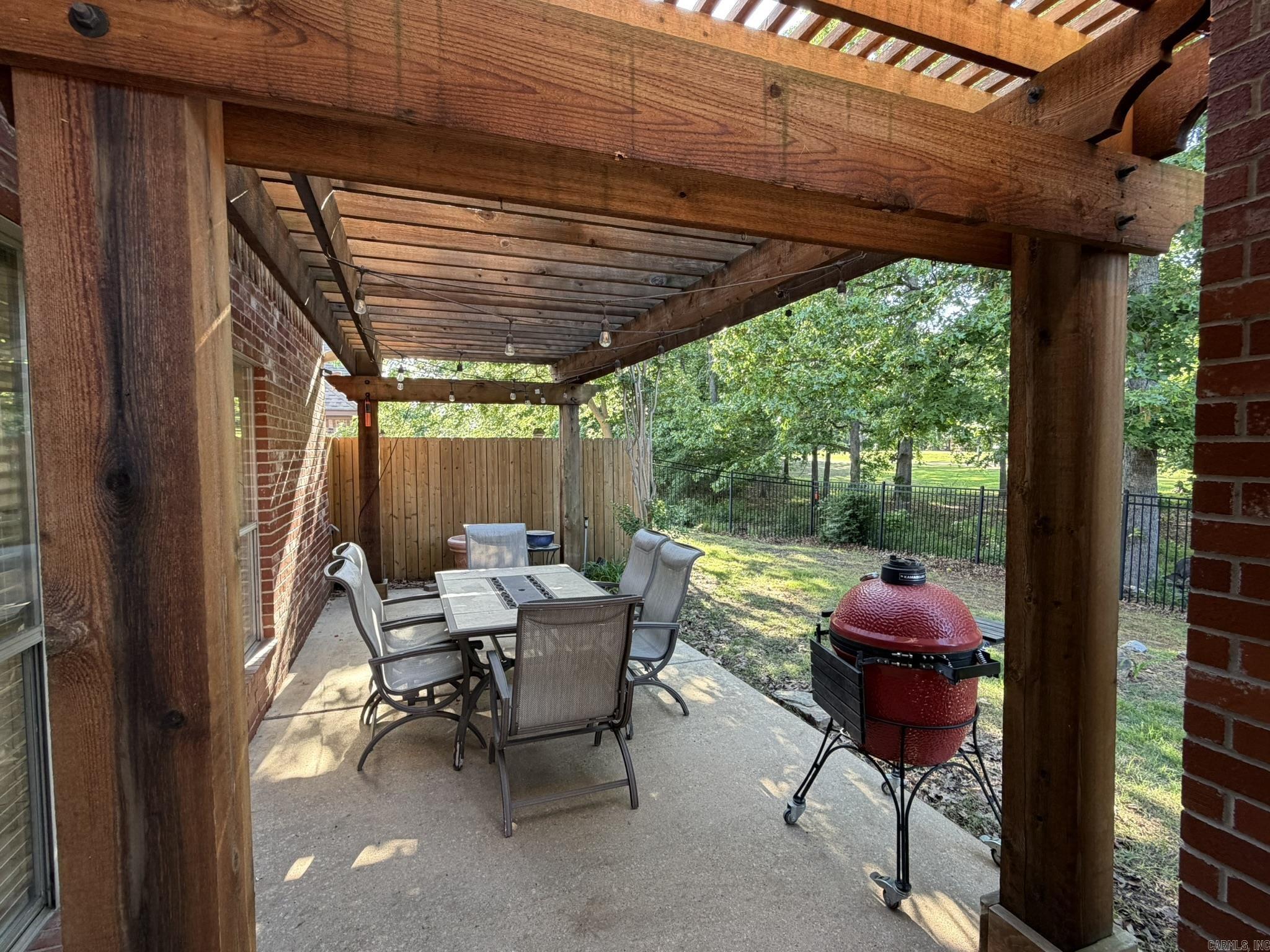 COUNTRY CLUB OF ARK THE - Residential