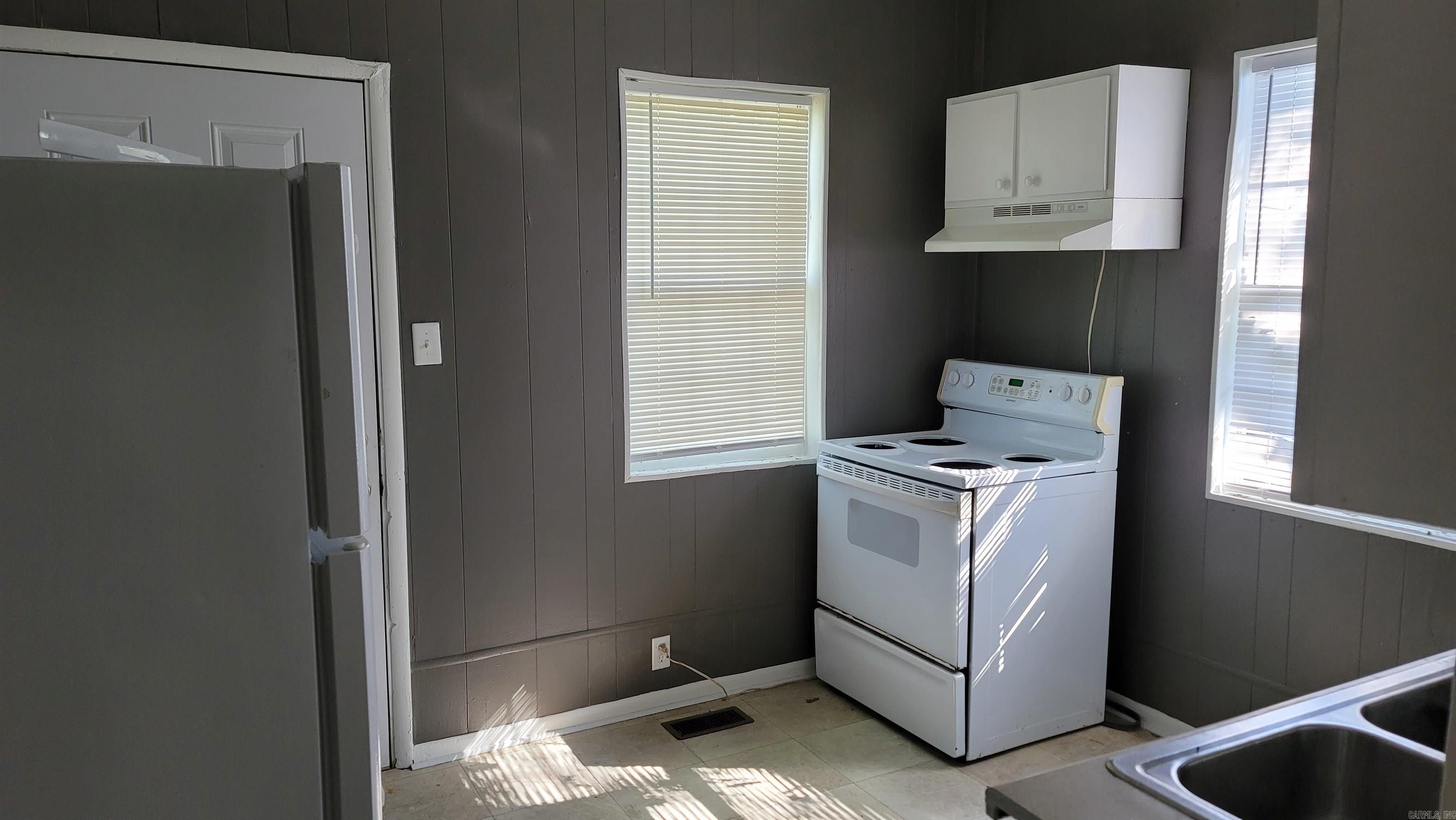 Fleming & Bradford - Residential Lease