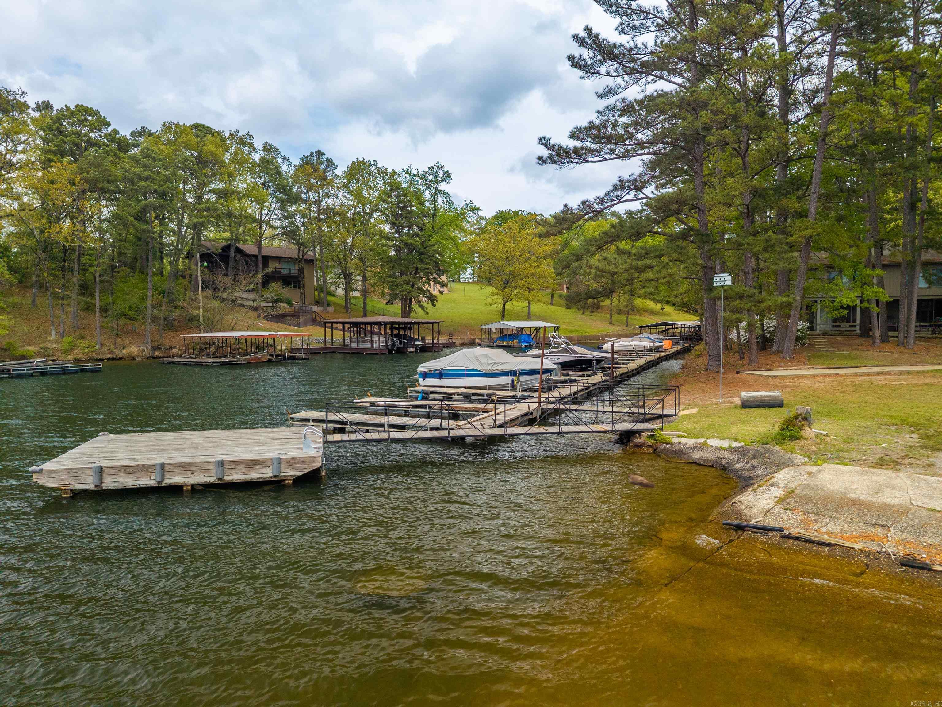 BAYWOOD COLONY HPR - Residential