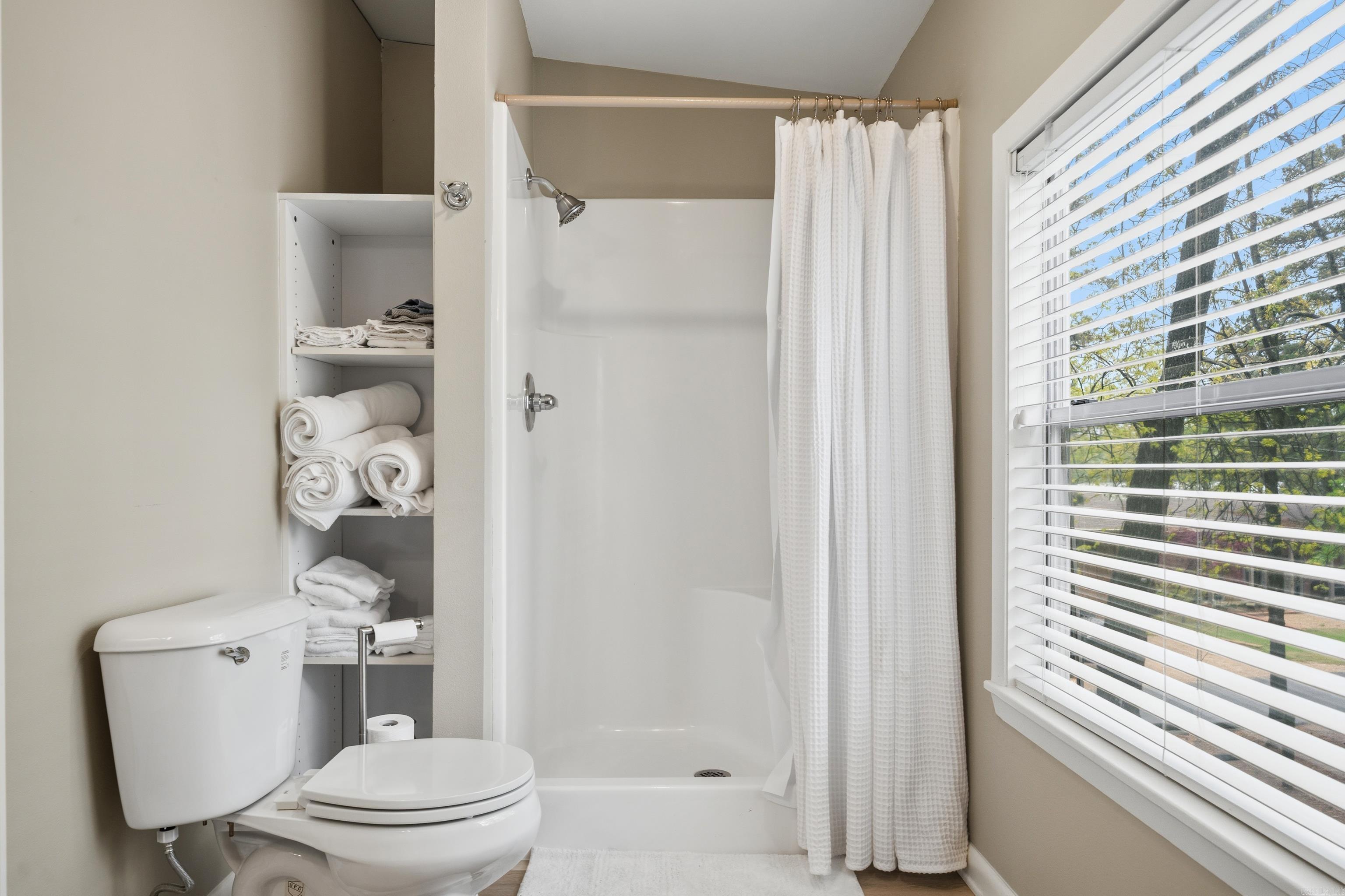 BAYWOOD COLONY HPR - Residential