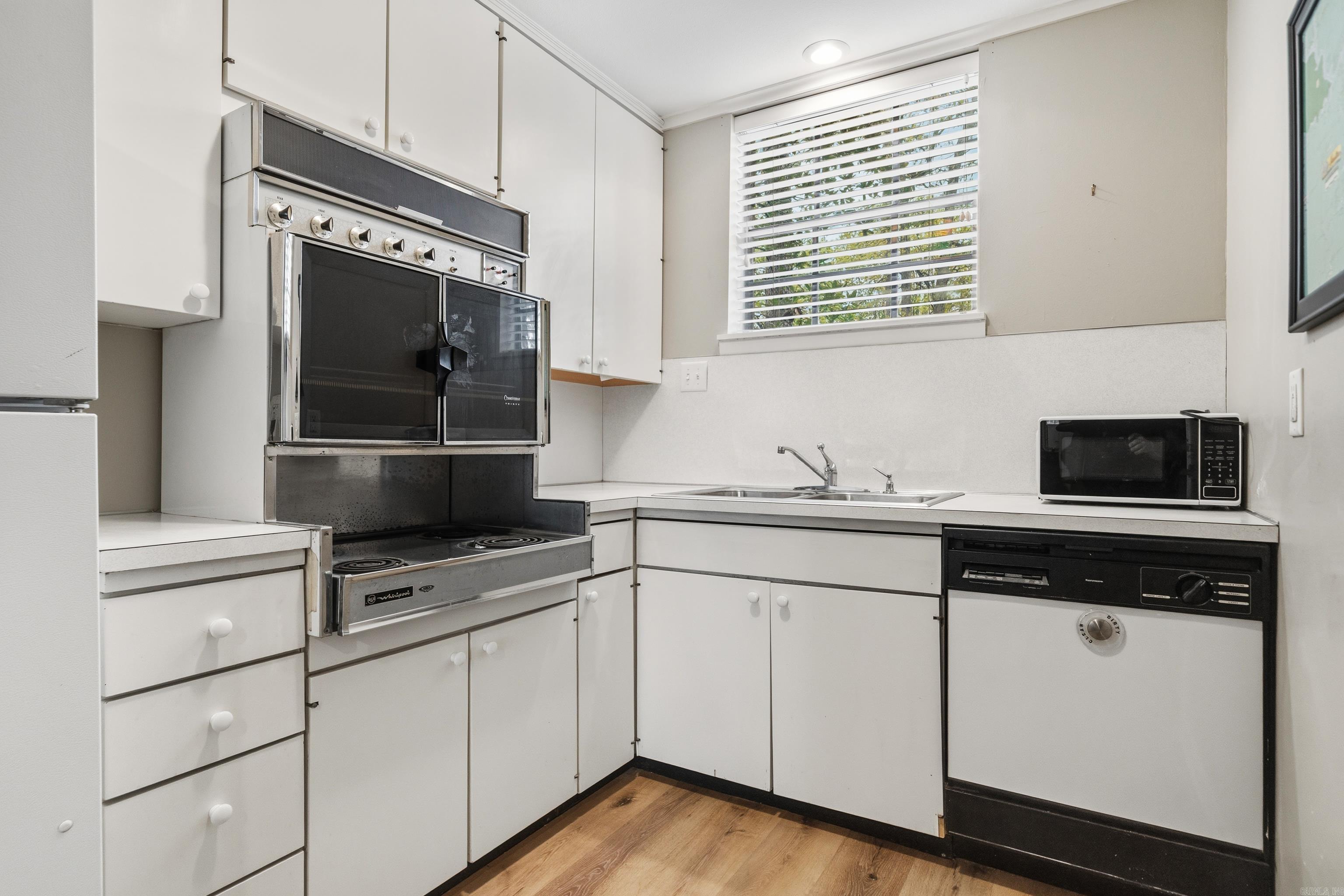 BAYWOOD COLONY HPR - Residential