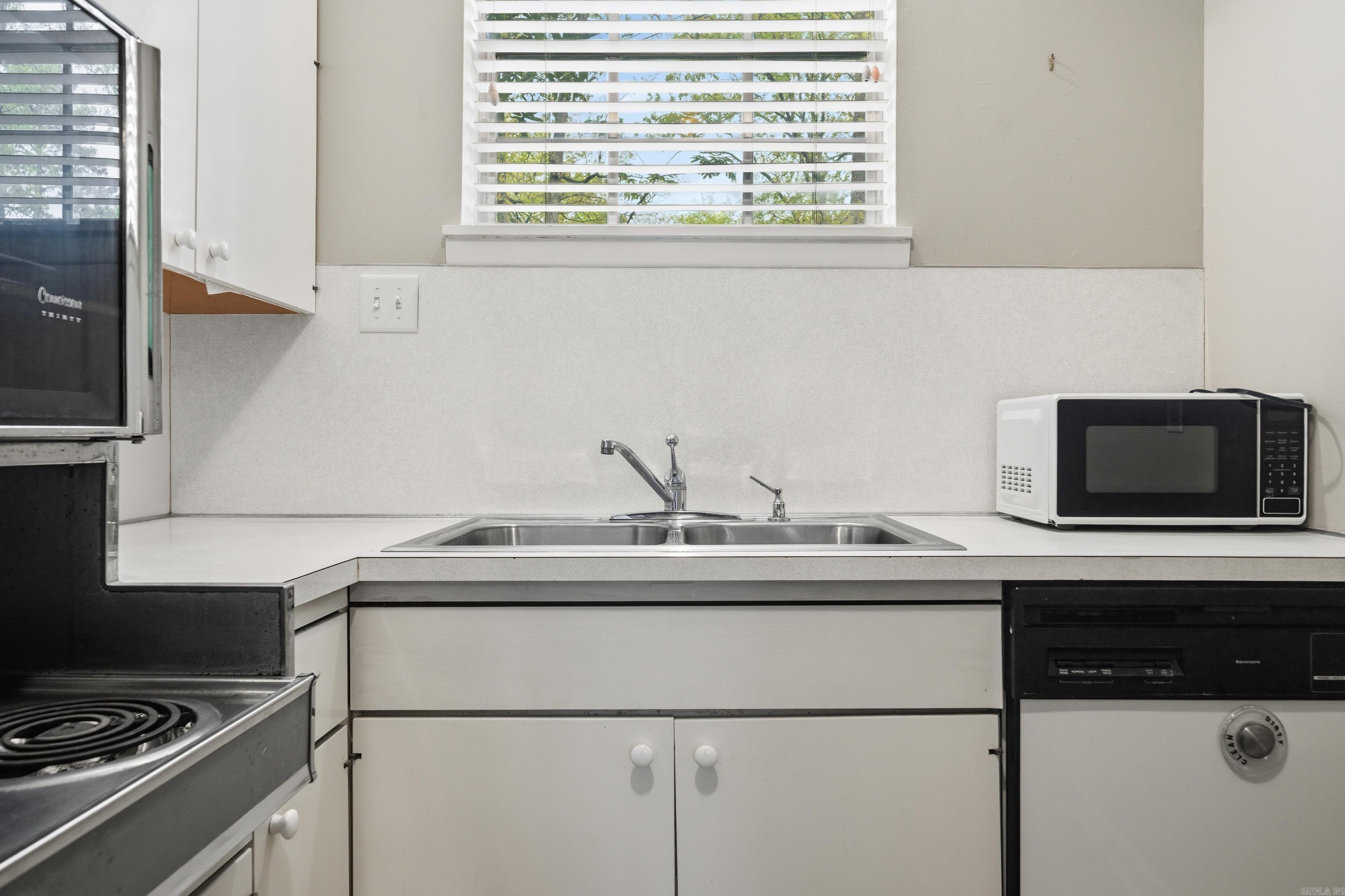 BAYWOOD COLONY HPR - Residential